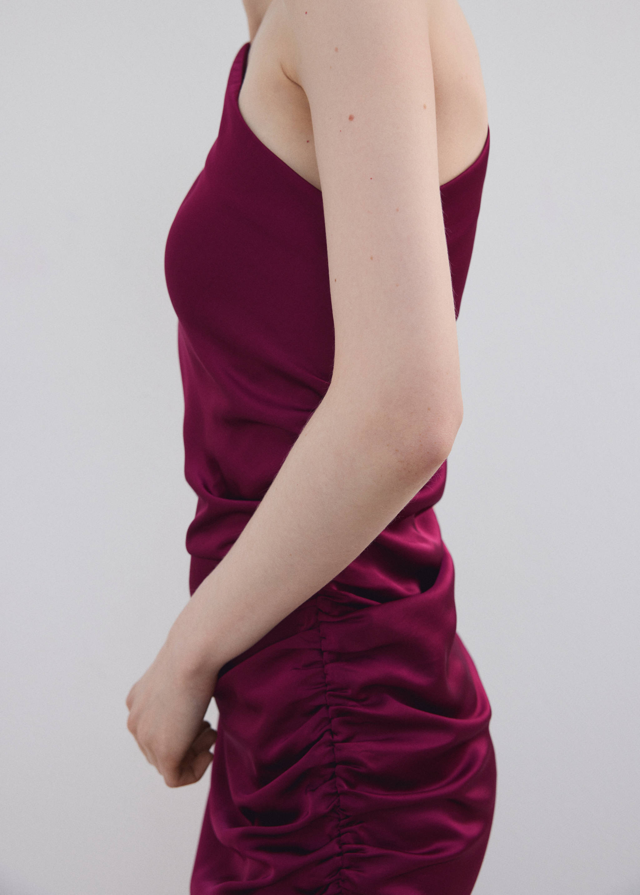 Asymmetrical satin dress with side slits - Details of the article 1