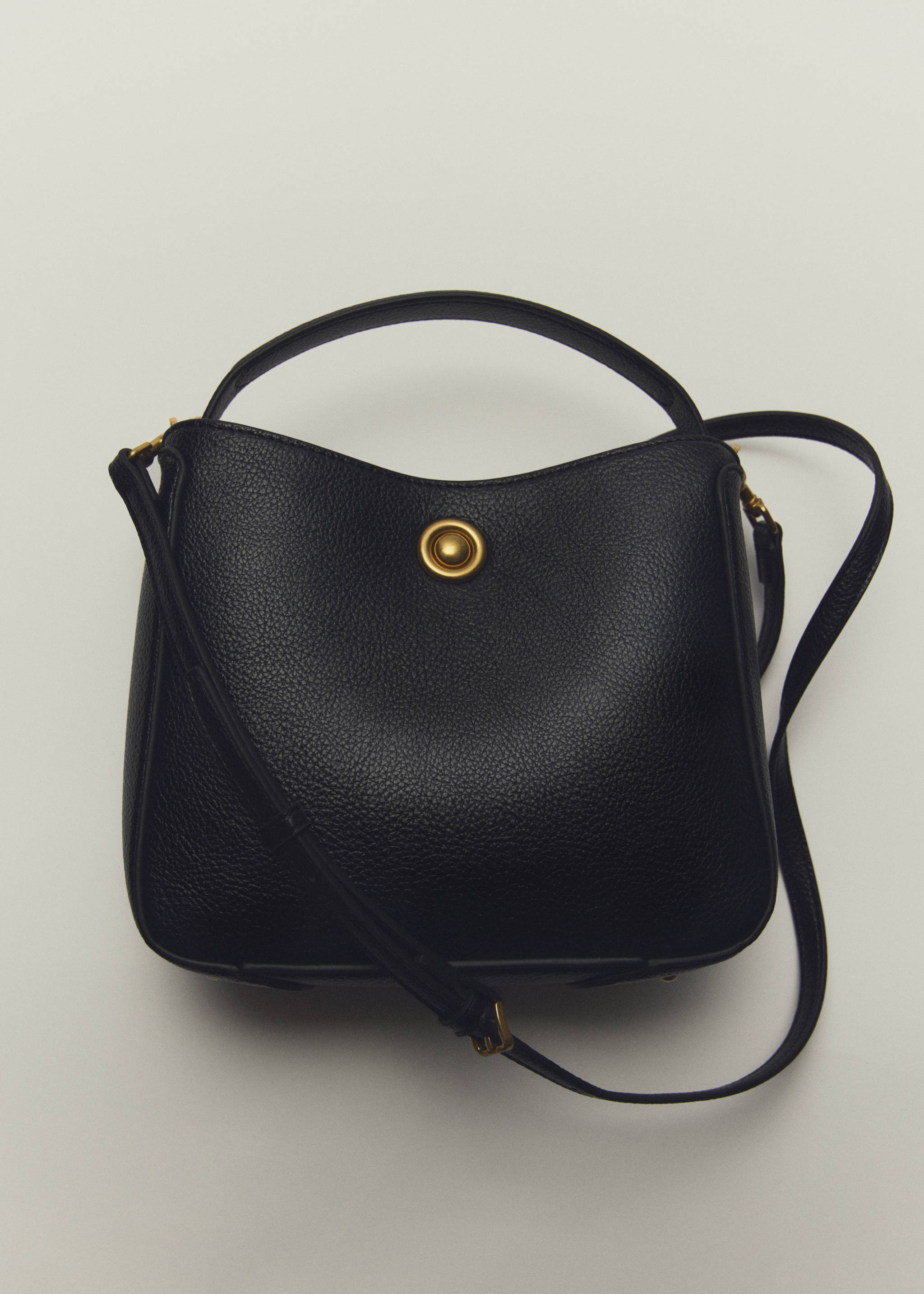 Small bucket bag with metal detail - Details of the article 6, Black. Ref: 27071197-00.