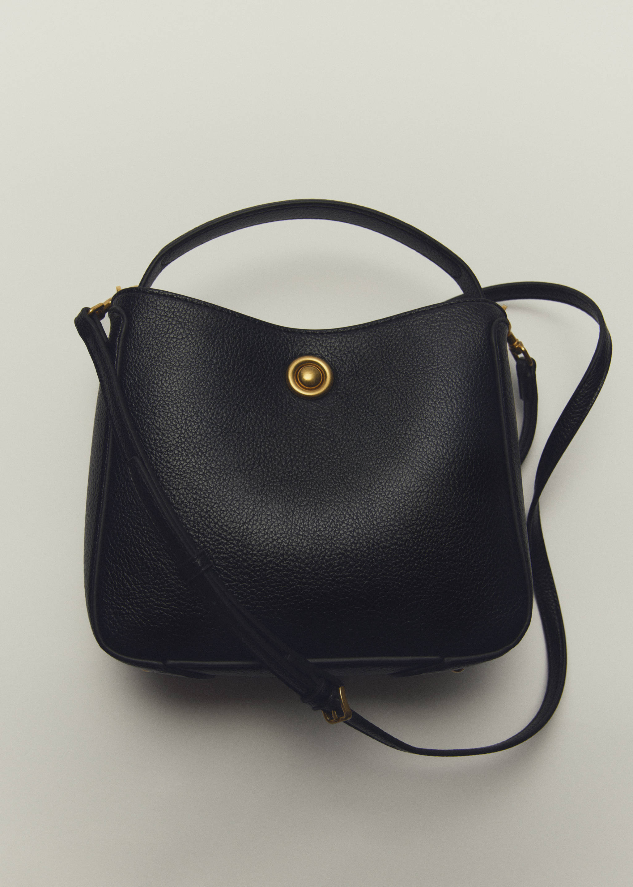 Small bucket bag with metal detail - Details of the article 6