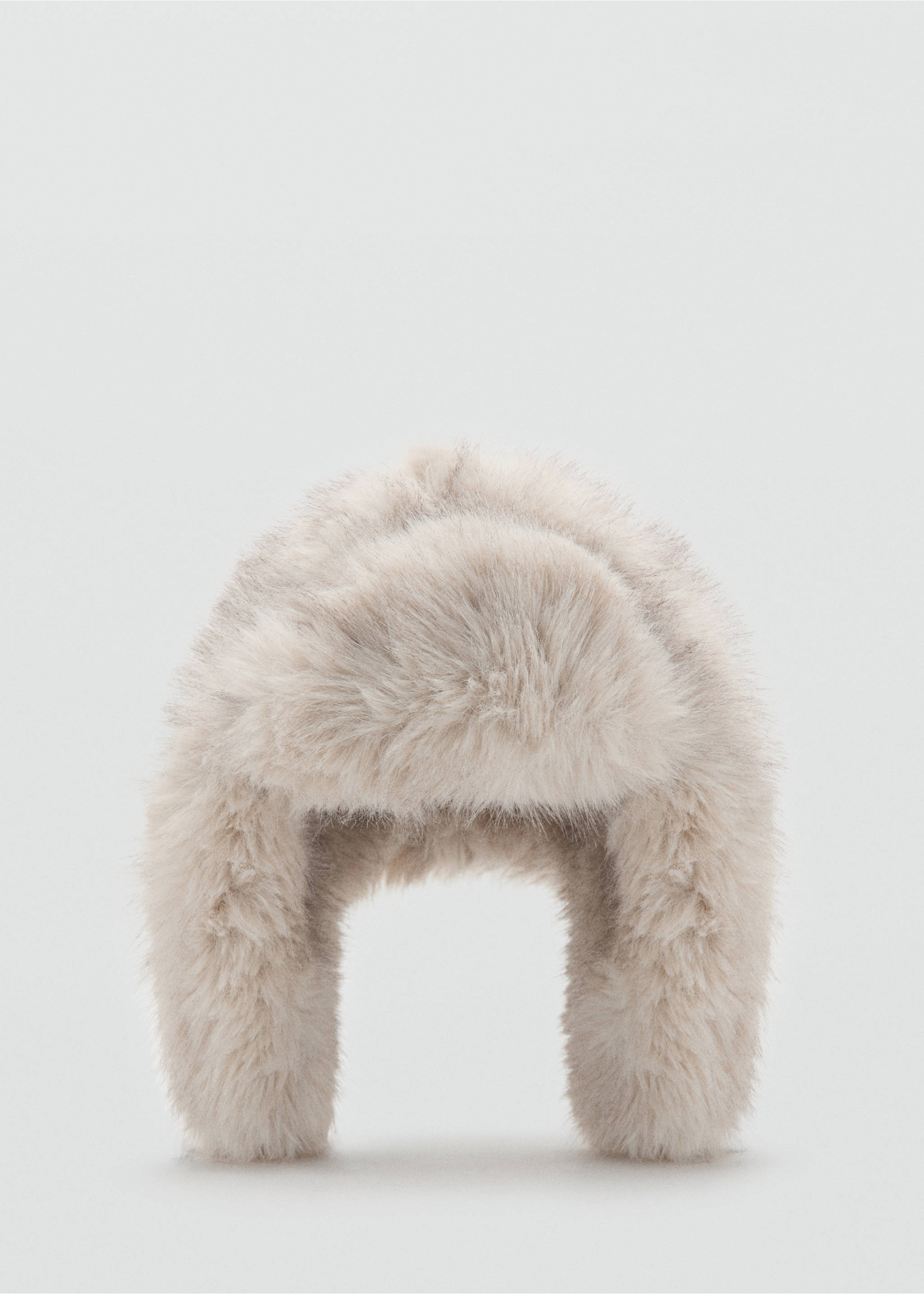 Faux-fur beanie - Article without model, Beige. Ref: 27071200-00.