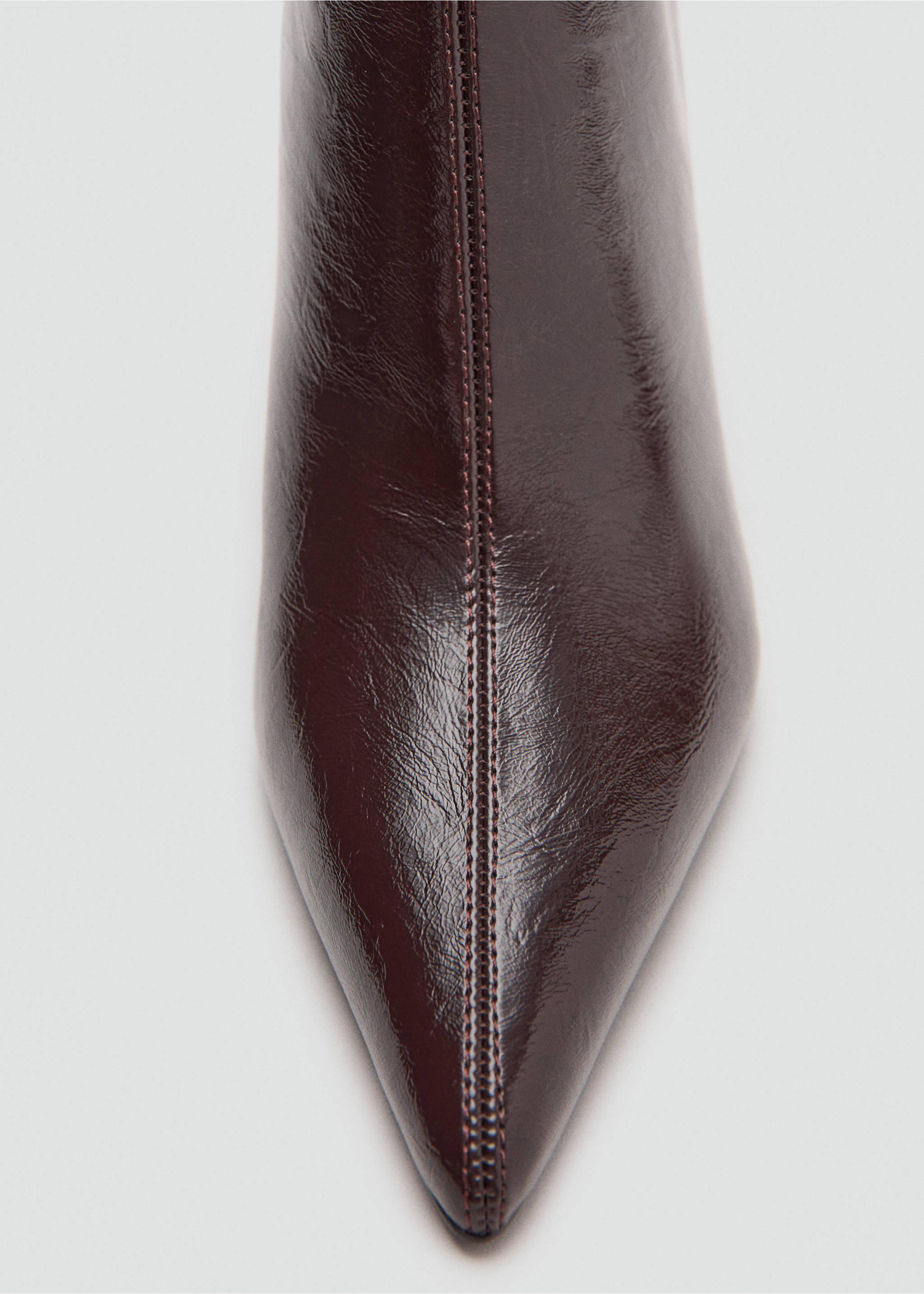 Botín tacón punta - Detalle del artículo 2, Burdeos. Ref: 27071209-00.