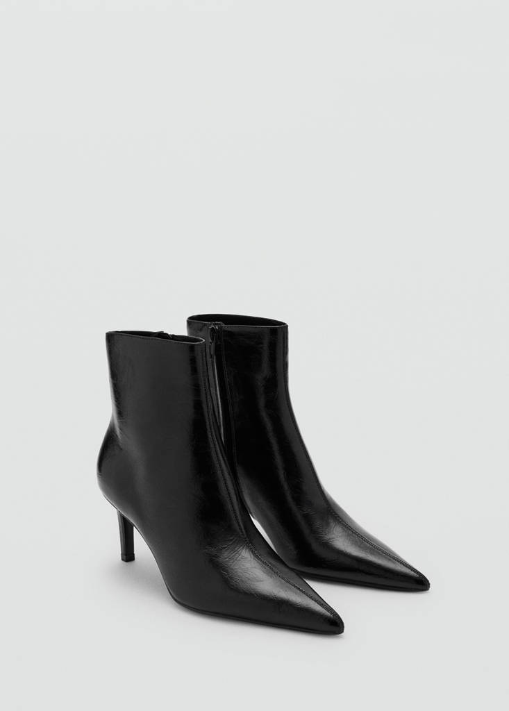 Pointed heel ankle boot — Black