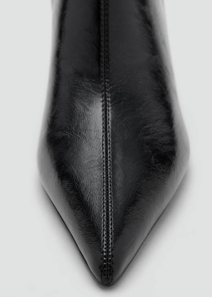 Pointed heel ankle boot — Black