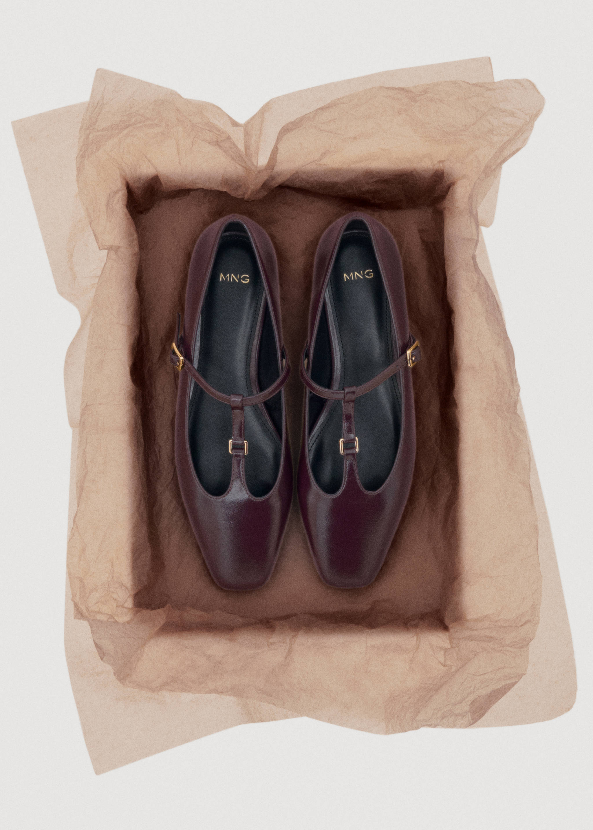 Flat strips shoes - Details of the article 7