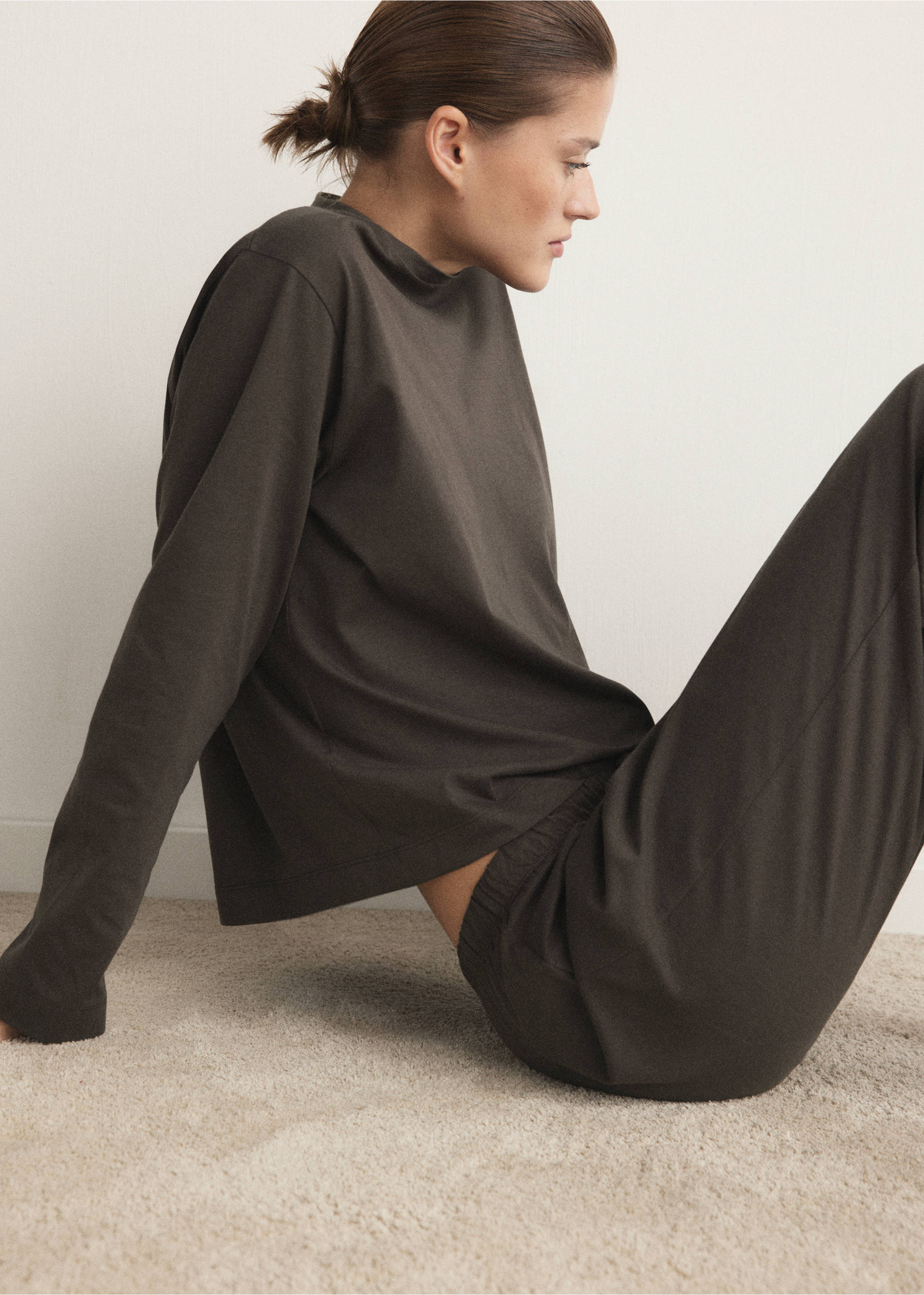 Two-piece plain cotton pyjamas - Details of the article 2, Chocolate. Ref: 27071215-00.