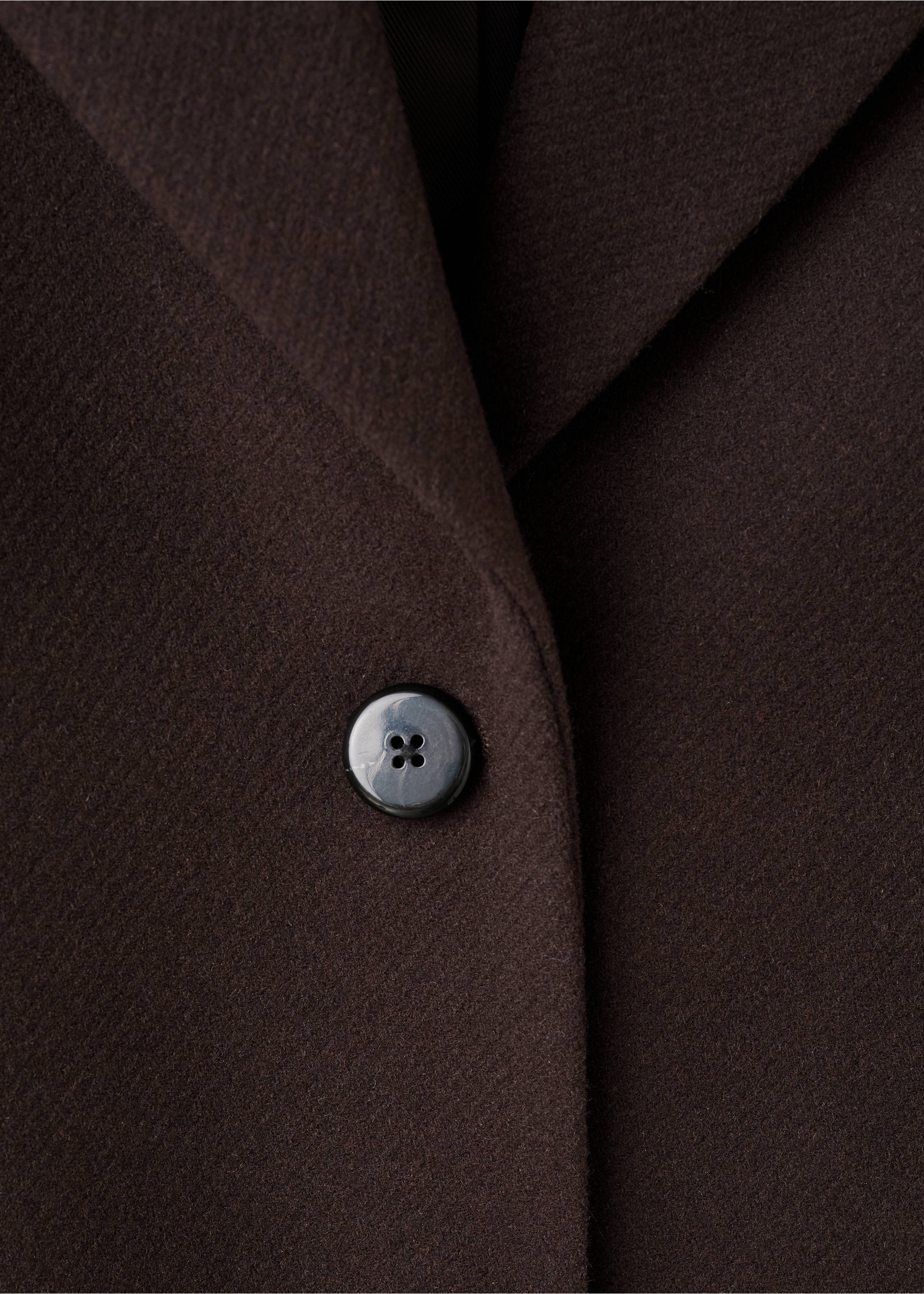 Wollmantel mit Kunstfellkragen - Detail des Artikels 8, Schokolade. Ref: 27071218-01.