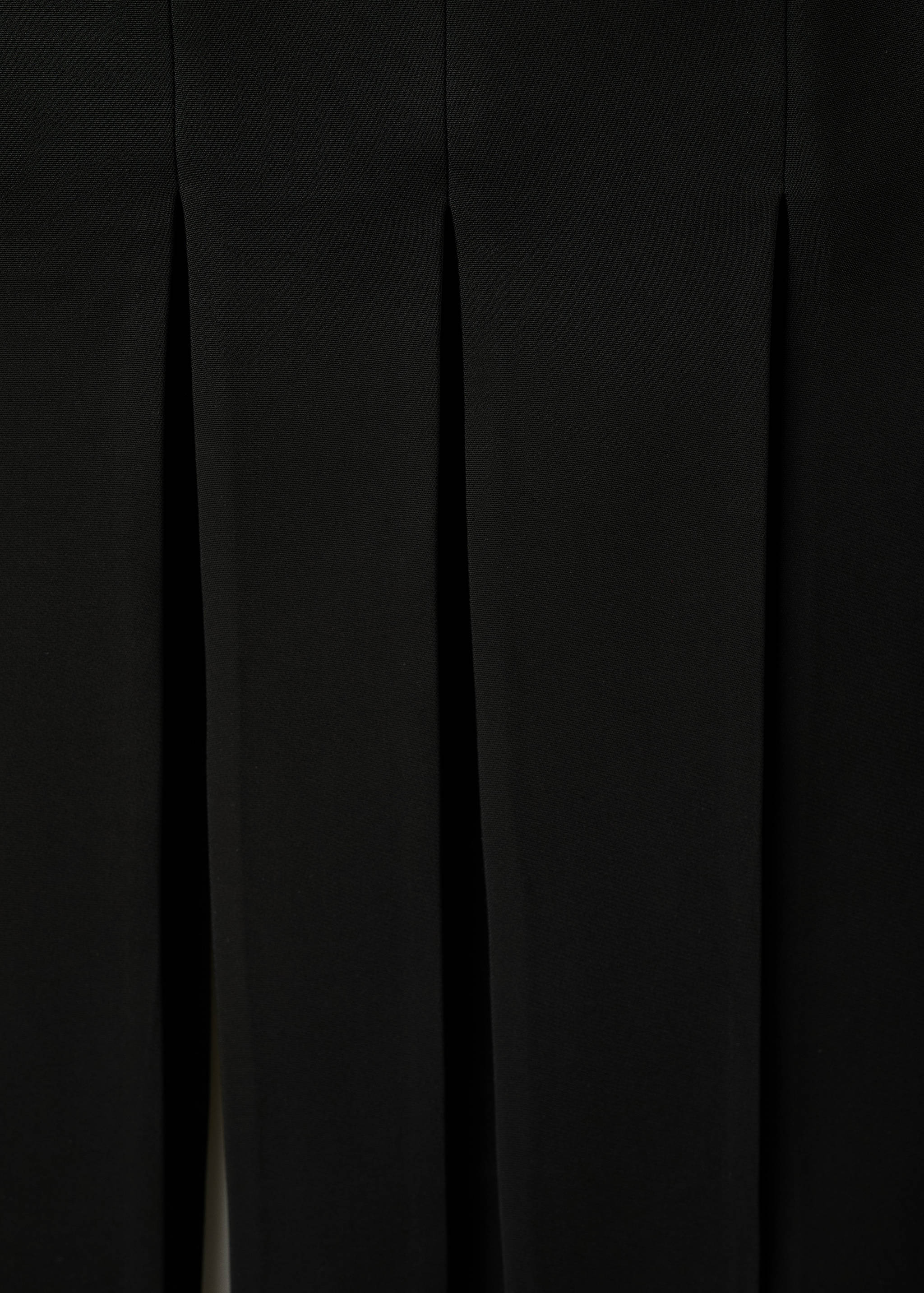 Low-cut dress with fringed hem - Details of the article 0