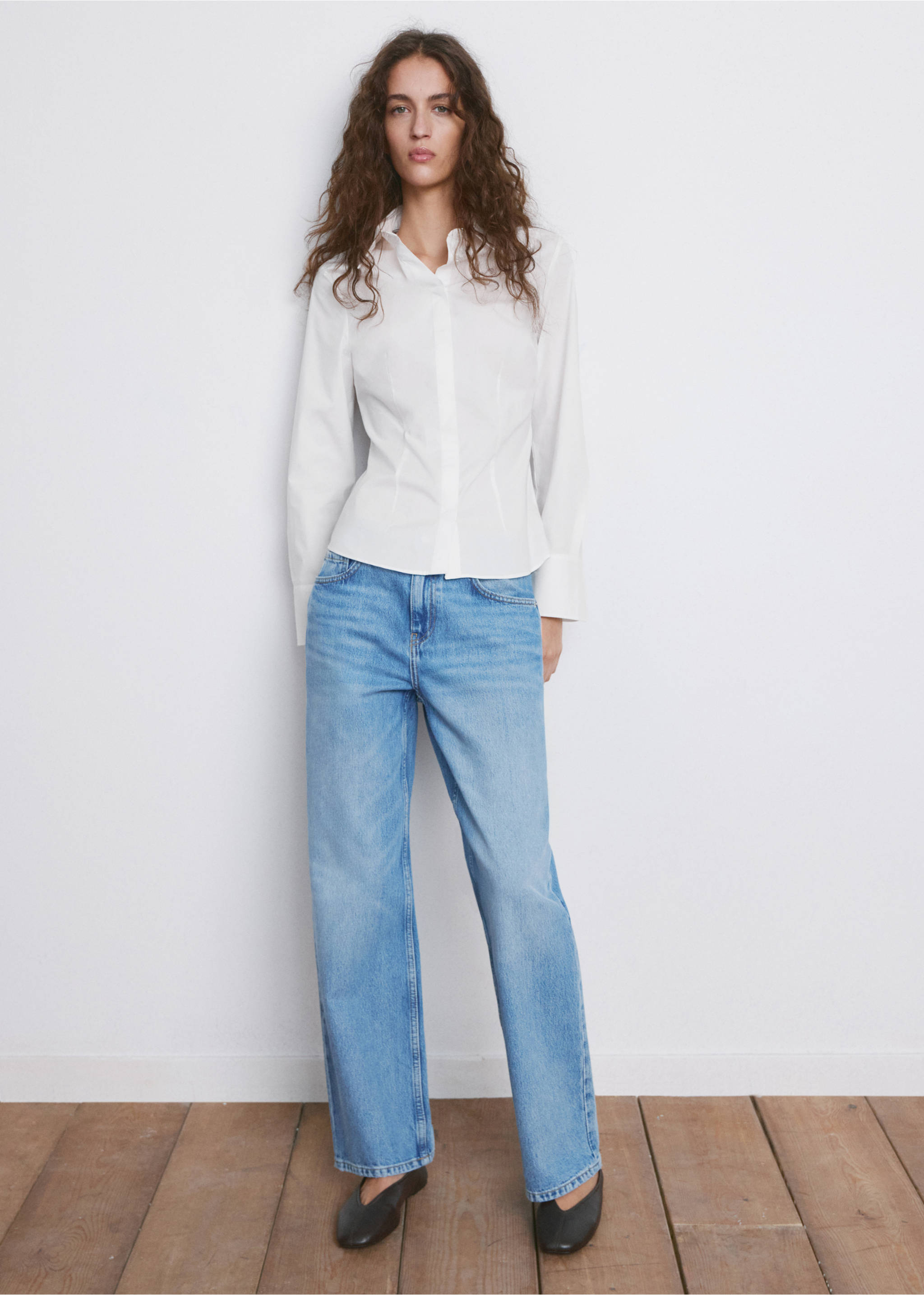 Camisa popelín entallada - Pla general, Blanc. Ref: 27071227-00.