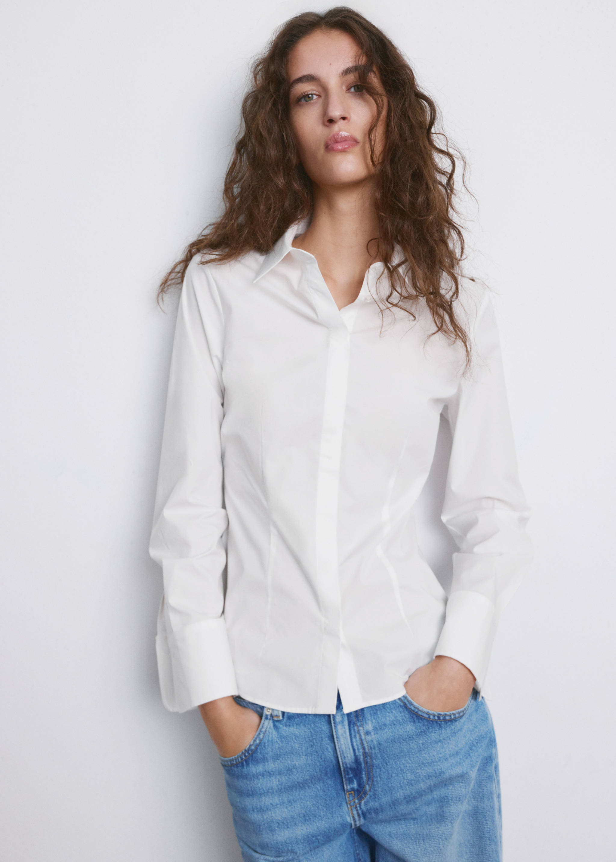 Chemise popeline cintrée - Plan moyen