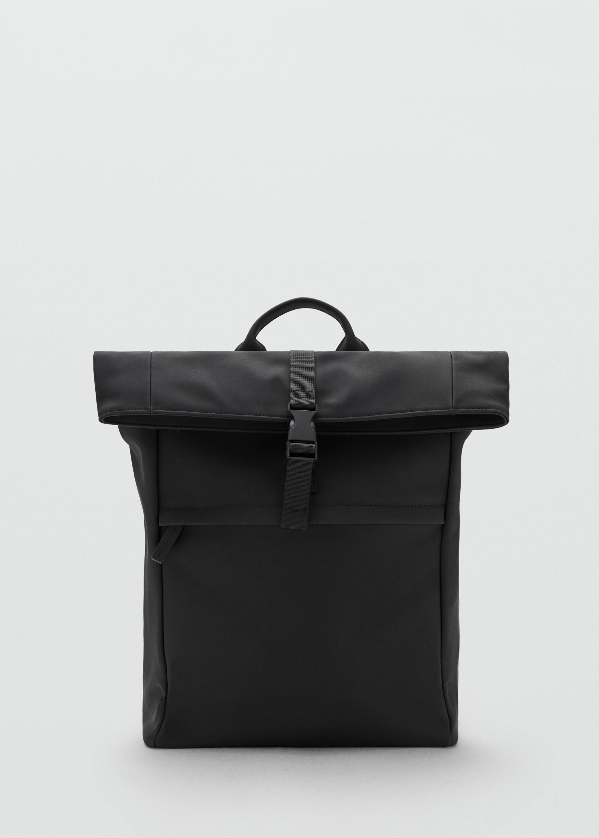 Mochila engomada cierre solapa - Artículo sin modelo