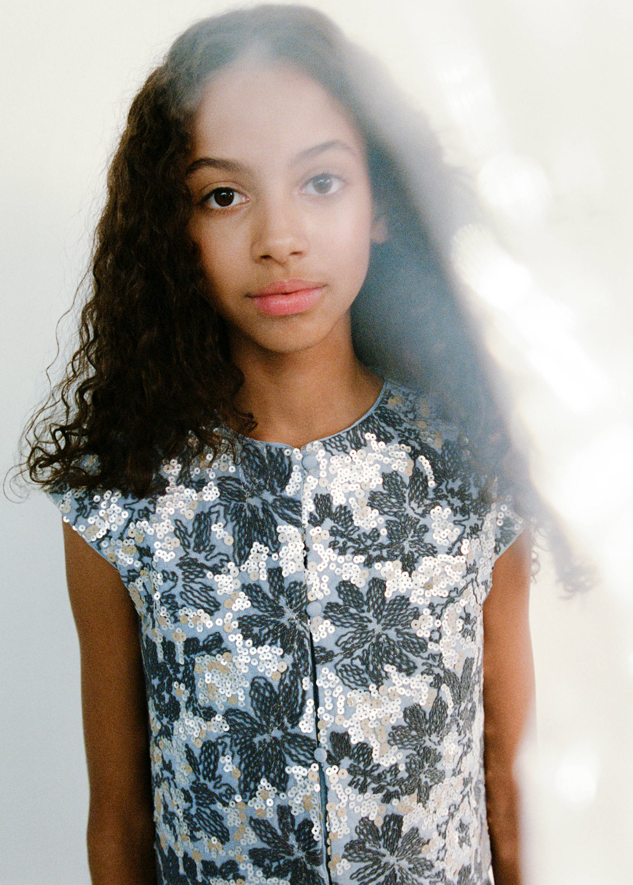 Sequin embroidered gilet - General plane