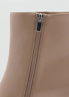 Ankle boots with block heel — Ecru 5