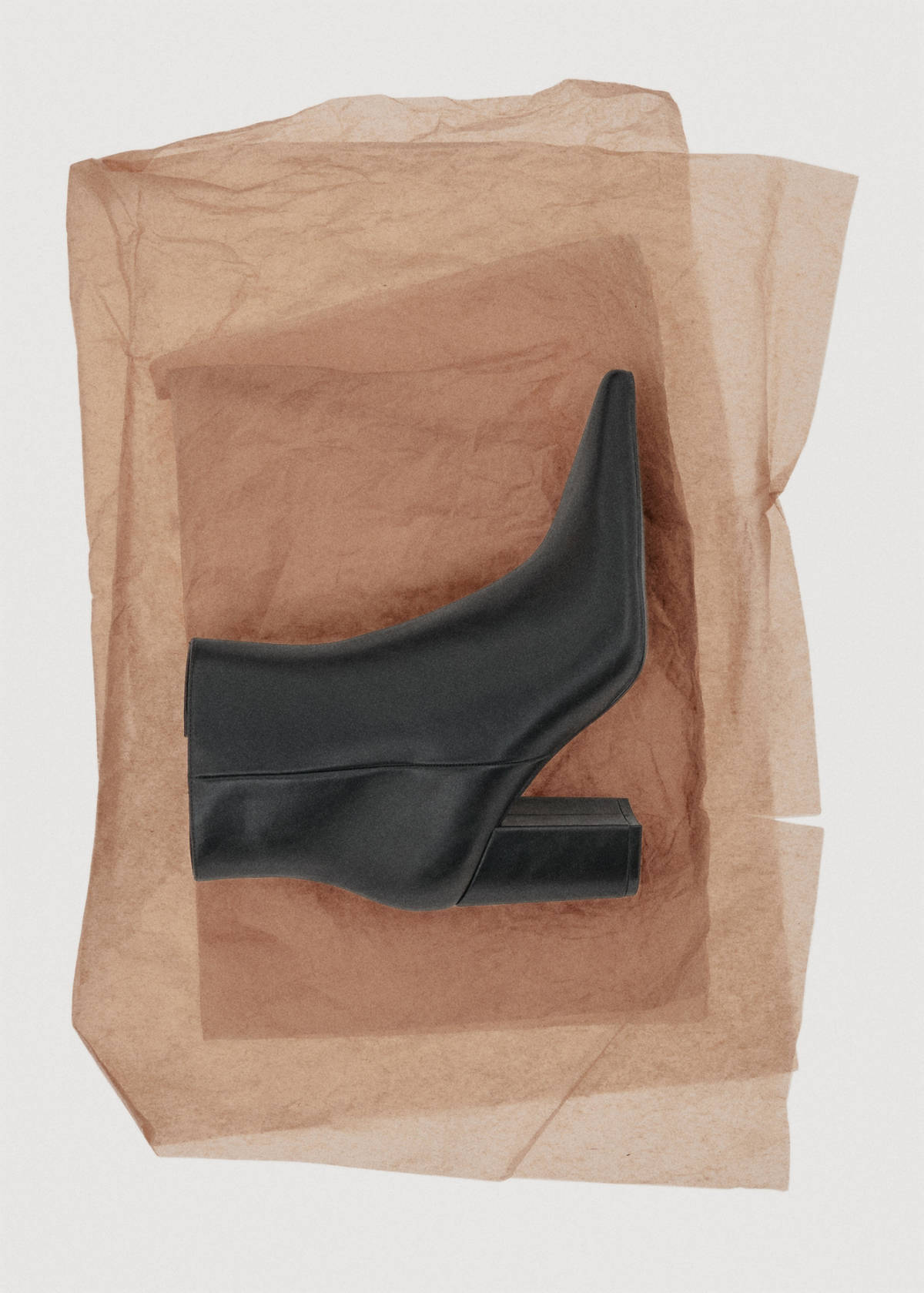 Ankle boots with block heel — Black
