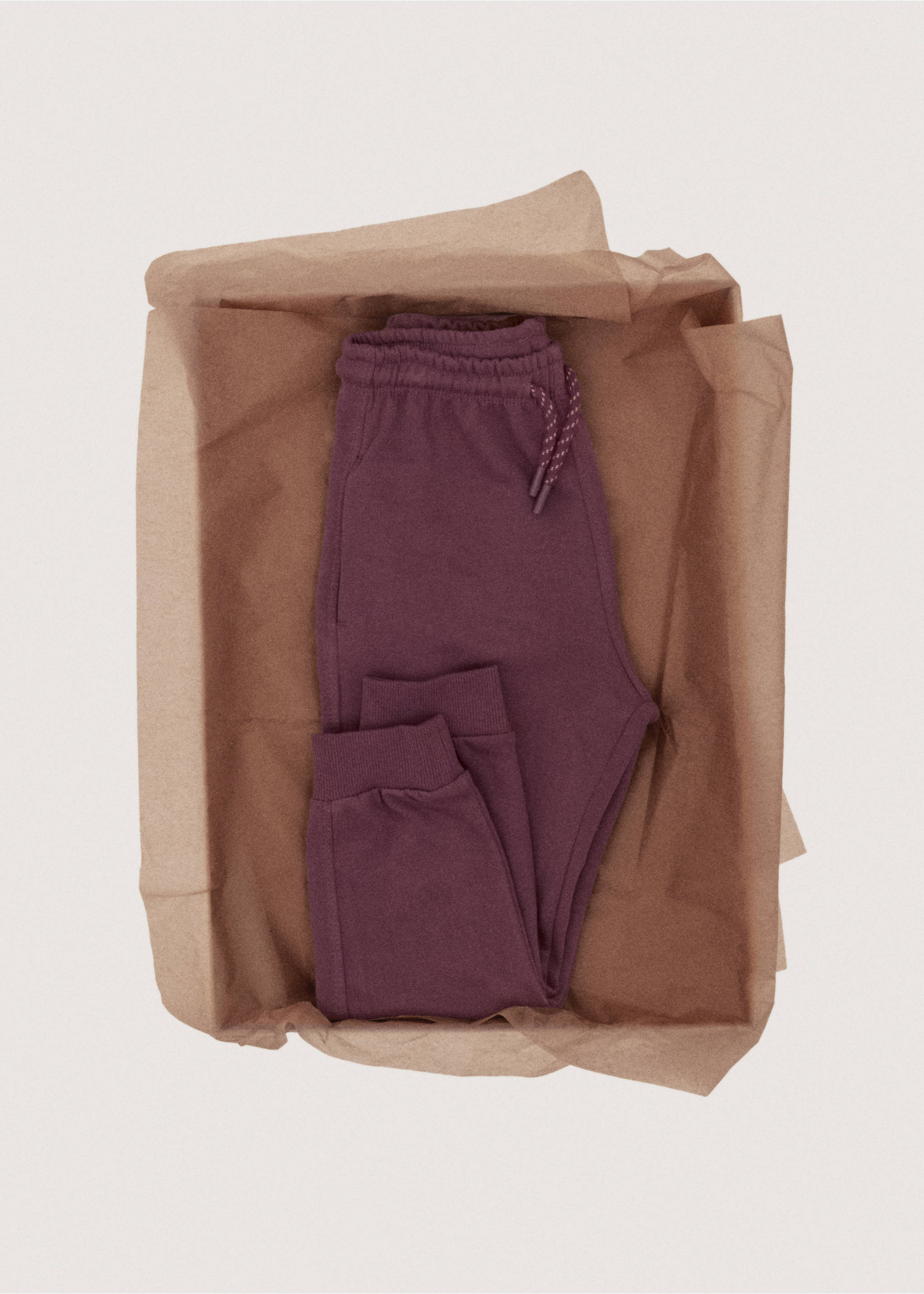 Cotton jogger-style trousers - Details of the article 7, Wine. Ref: 27071260-00.