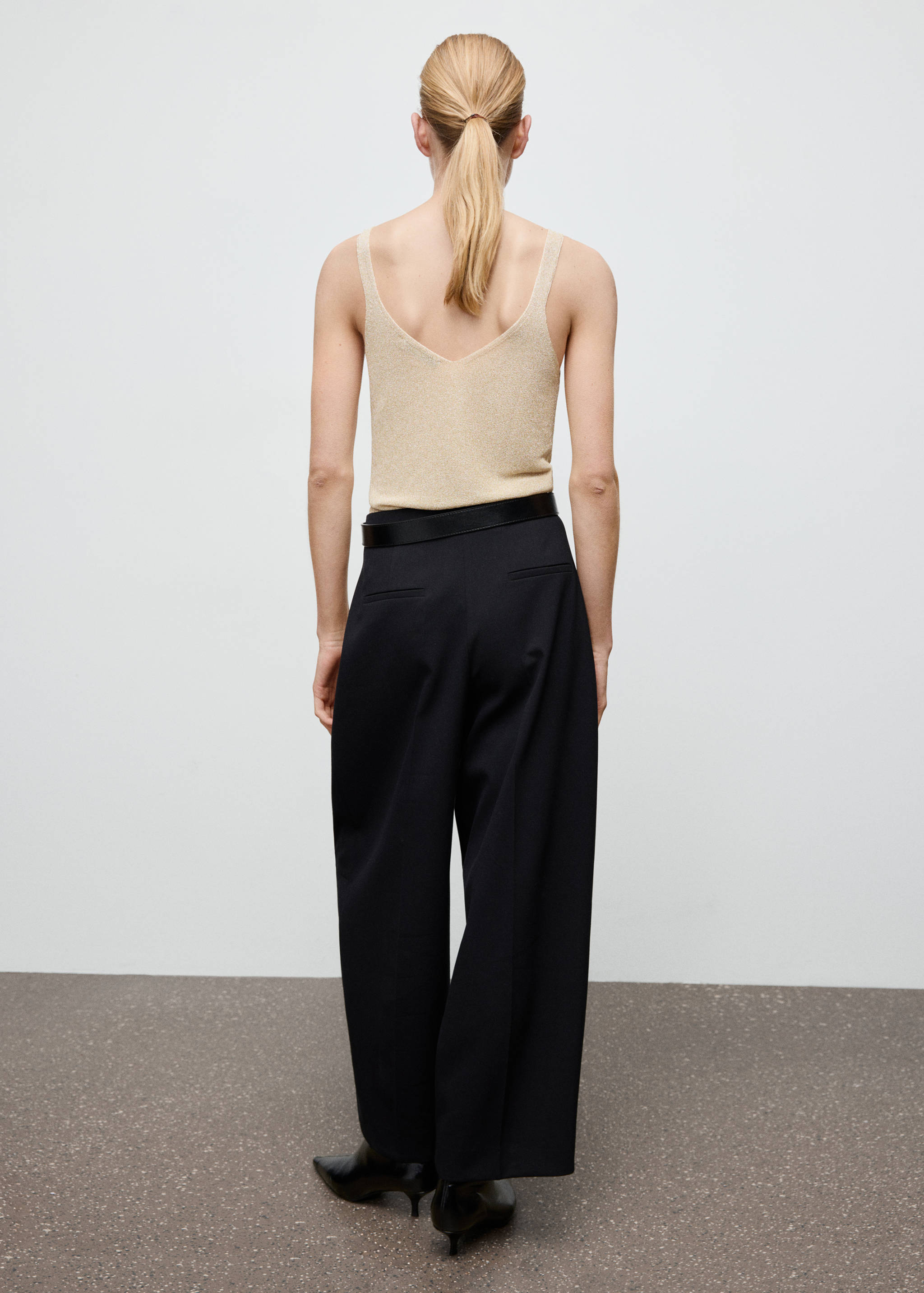 Top punto lúrex cuello pico - Reverso del artículo