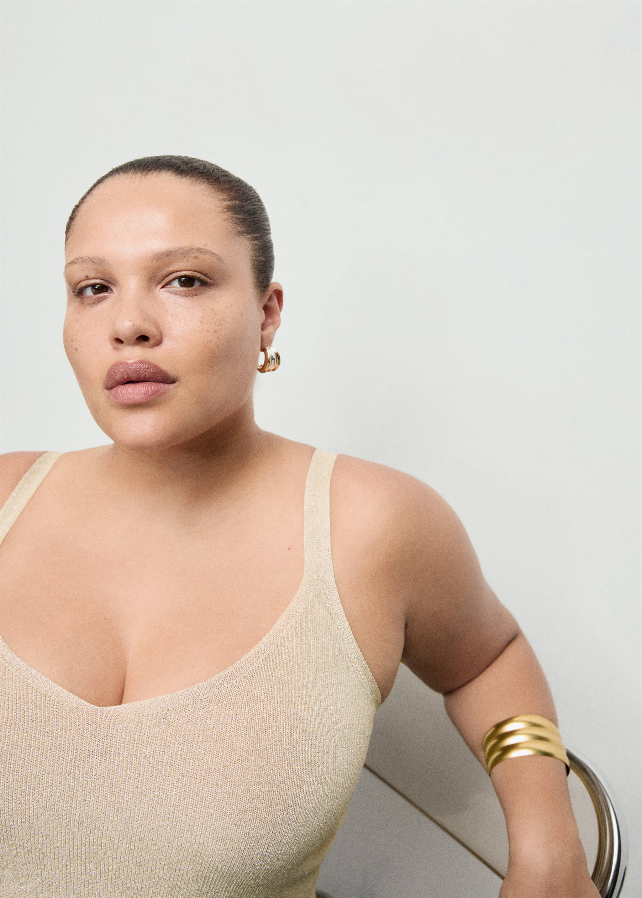 Top punto lúrex cuello pico - Detalle del artículo 4