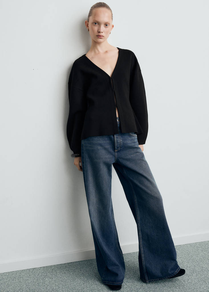 Oversized V-neck cardigan — Black