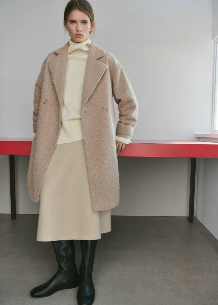 Lapels bouclé coat — Beige