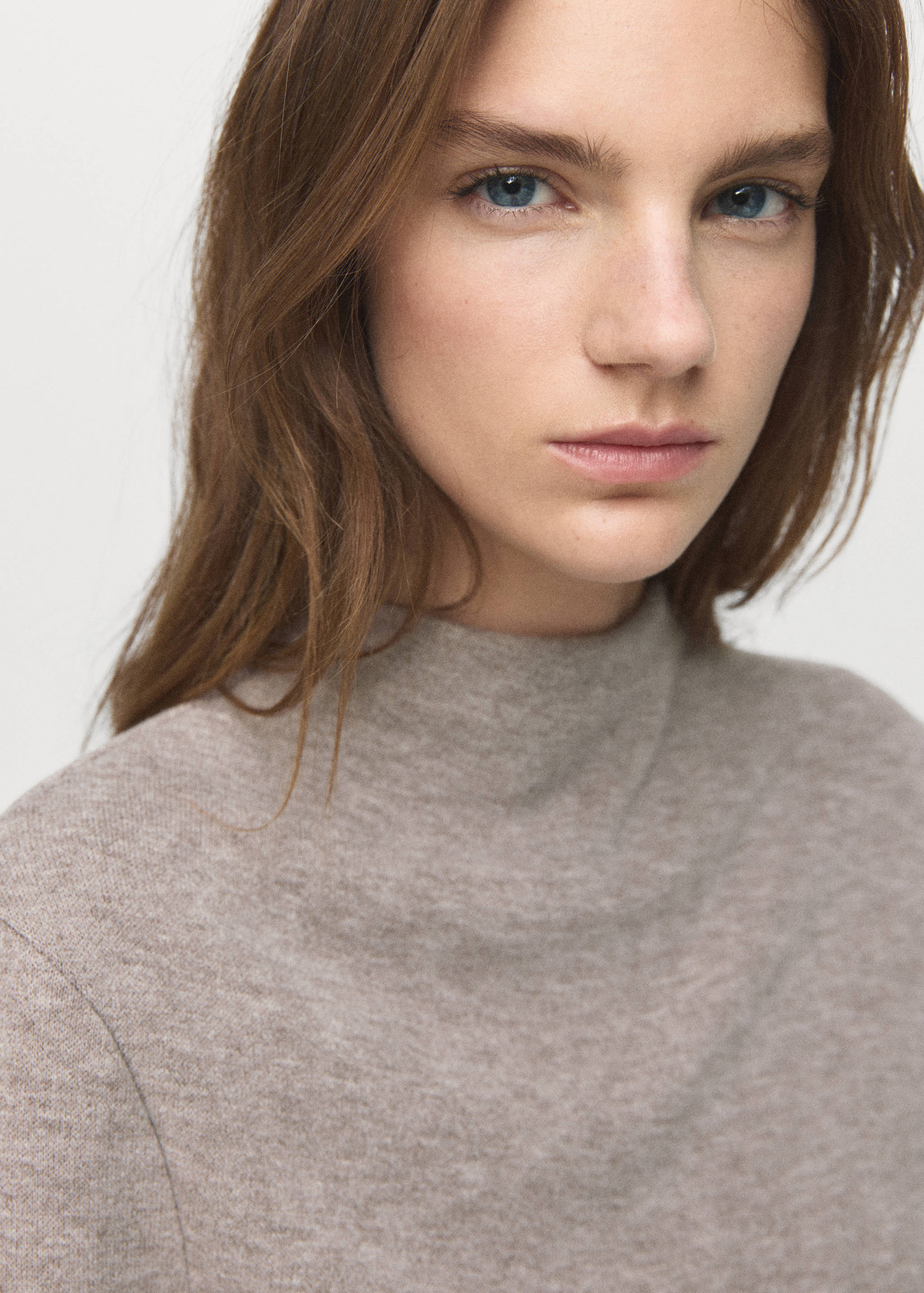 Fine-knit perkins-neck sweatshirt - Details of the article 1