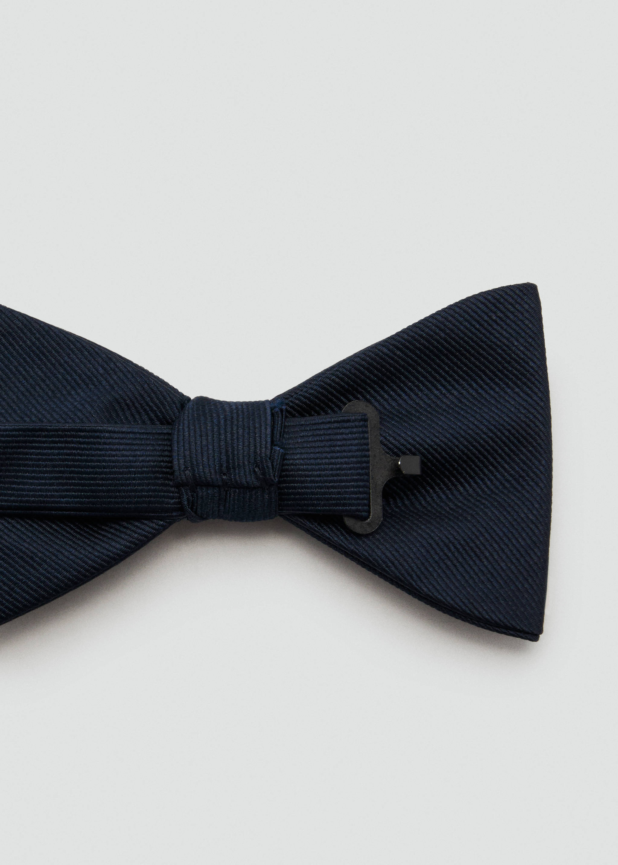 Классический галстук-бабочка с микроструктурой - Деталь изделия 1