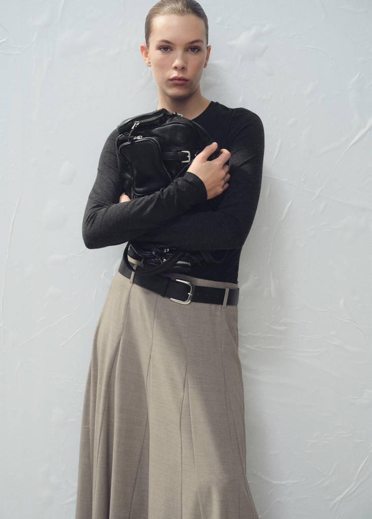 A-line skirt with godets and belt