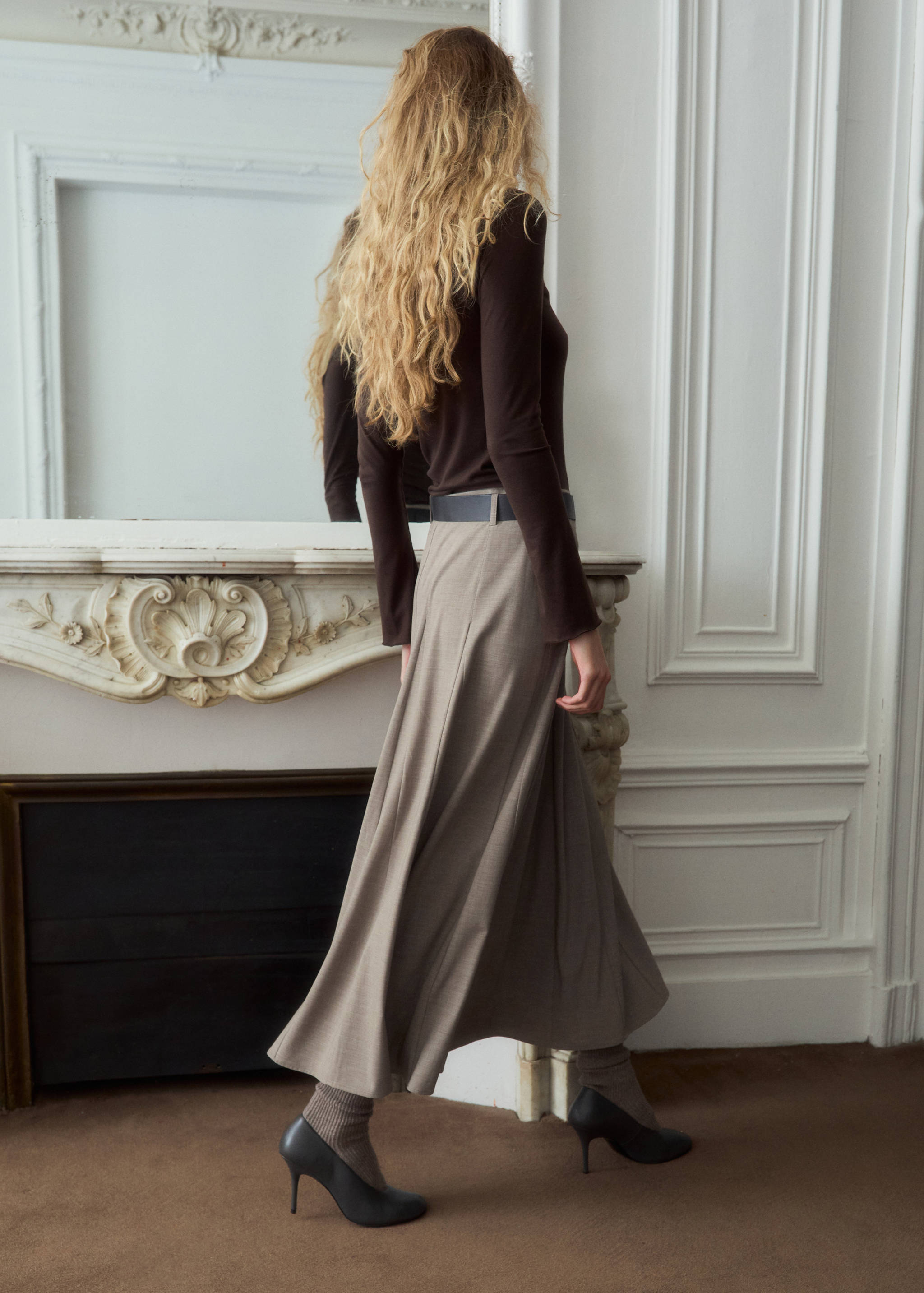 A-line skirt with godets and belt - Reverse of the article