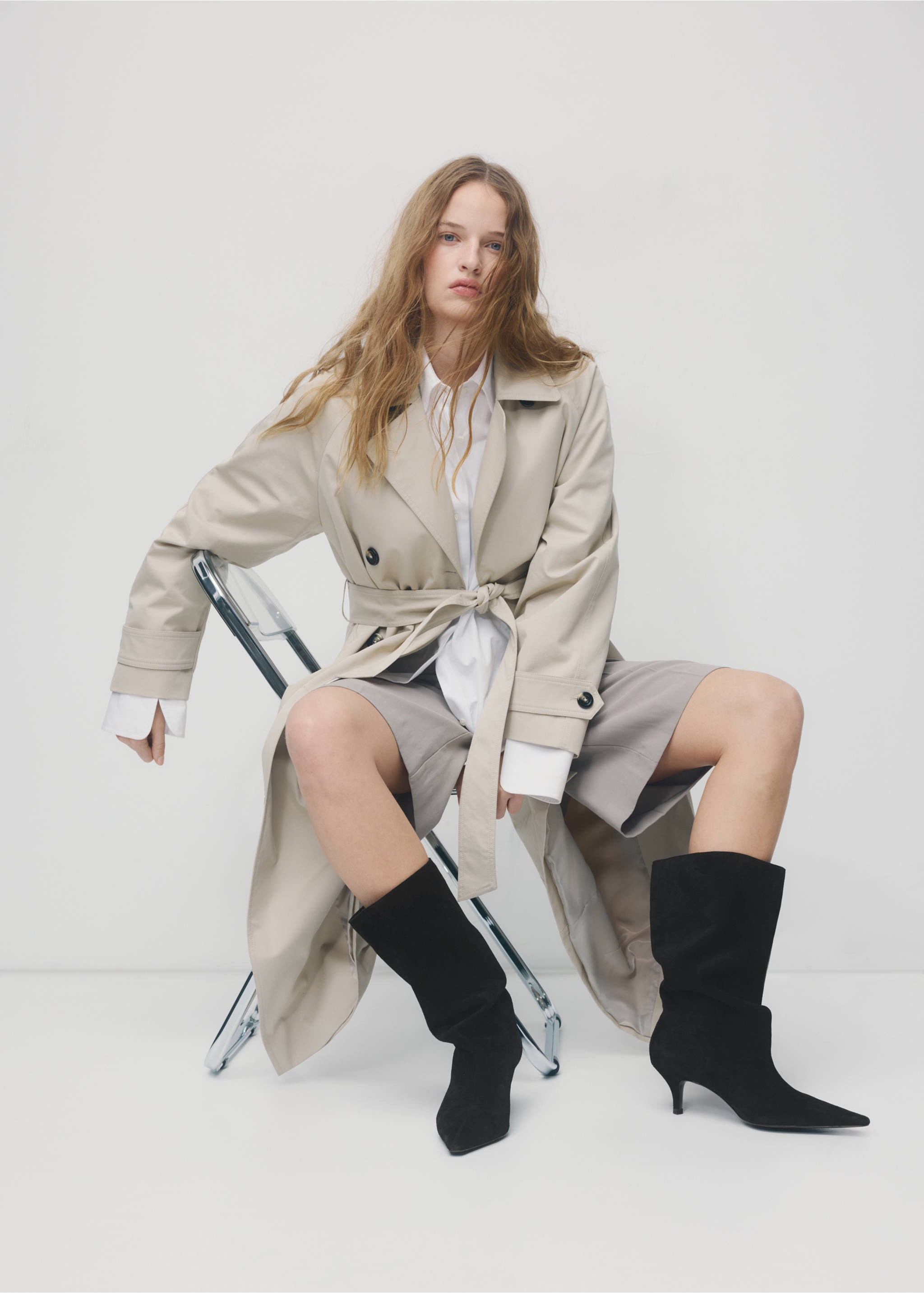 حذاء كاحل من جلد الشمواه بكعب مدبب - رؤية عامة, أسود. Ref: 27071283-00.