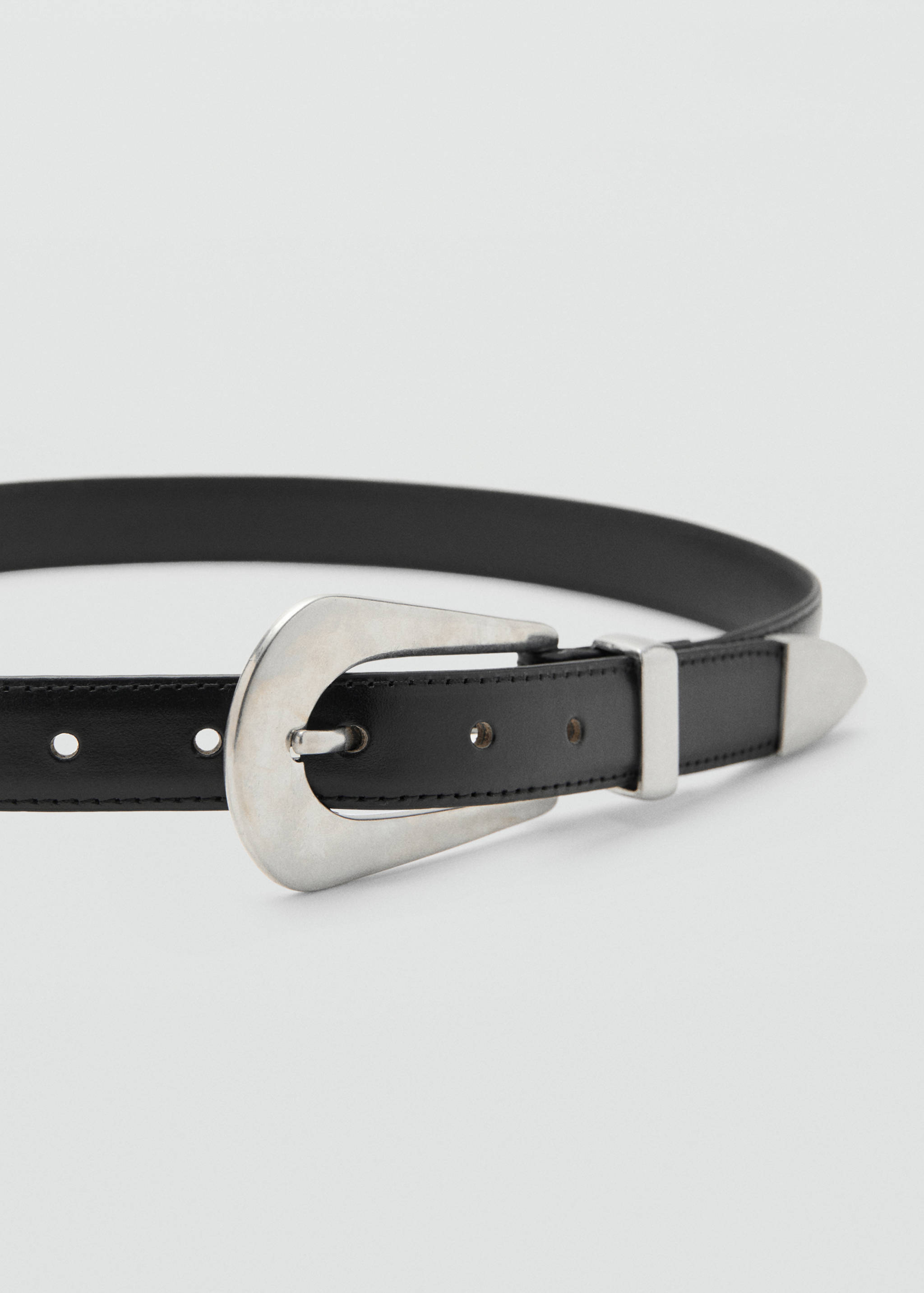 Leather belt with oval buckle - Details of the article 1