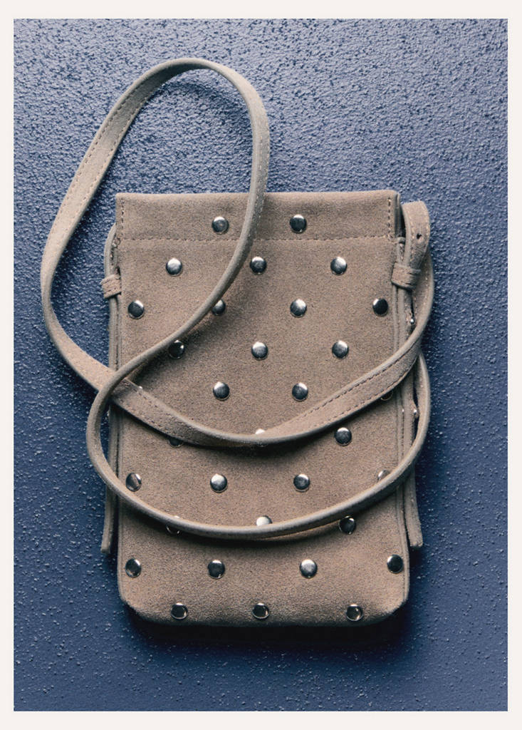 Suede studded mobile case — Light/Pastel Brown