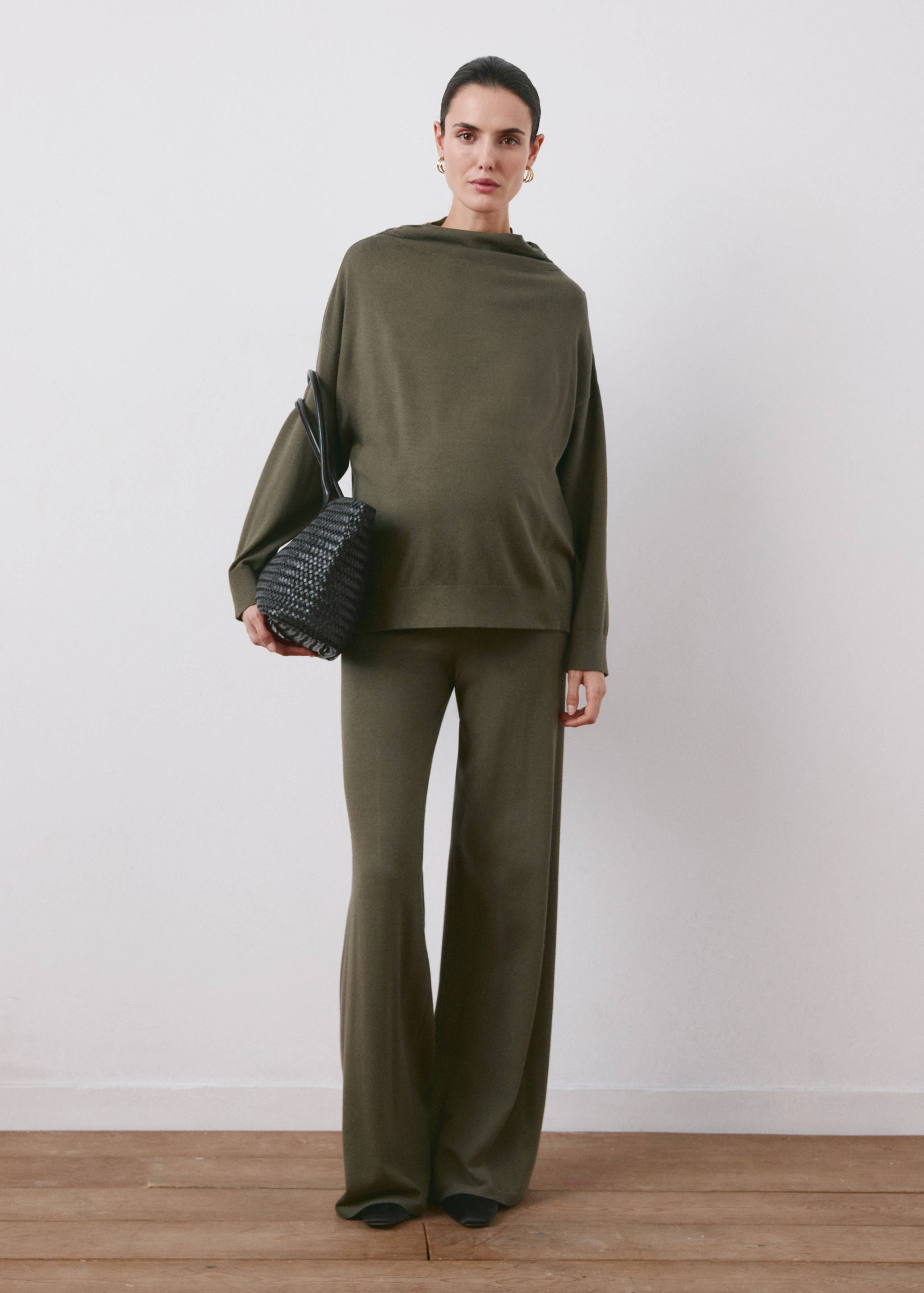 Straight-fit trousers with elastic waist - General plane