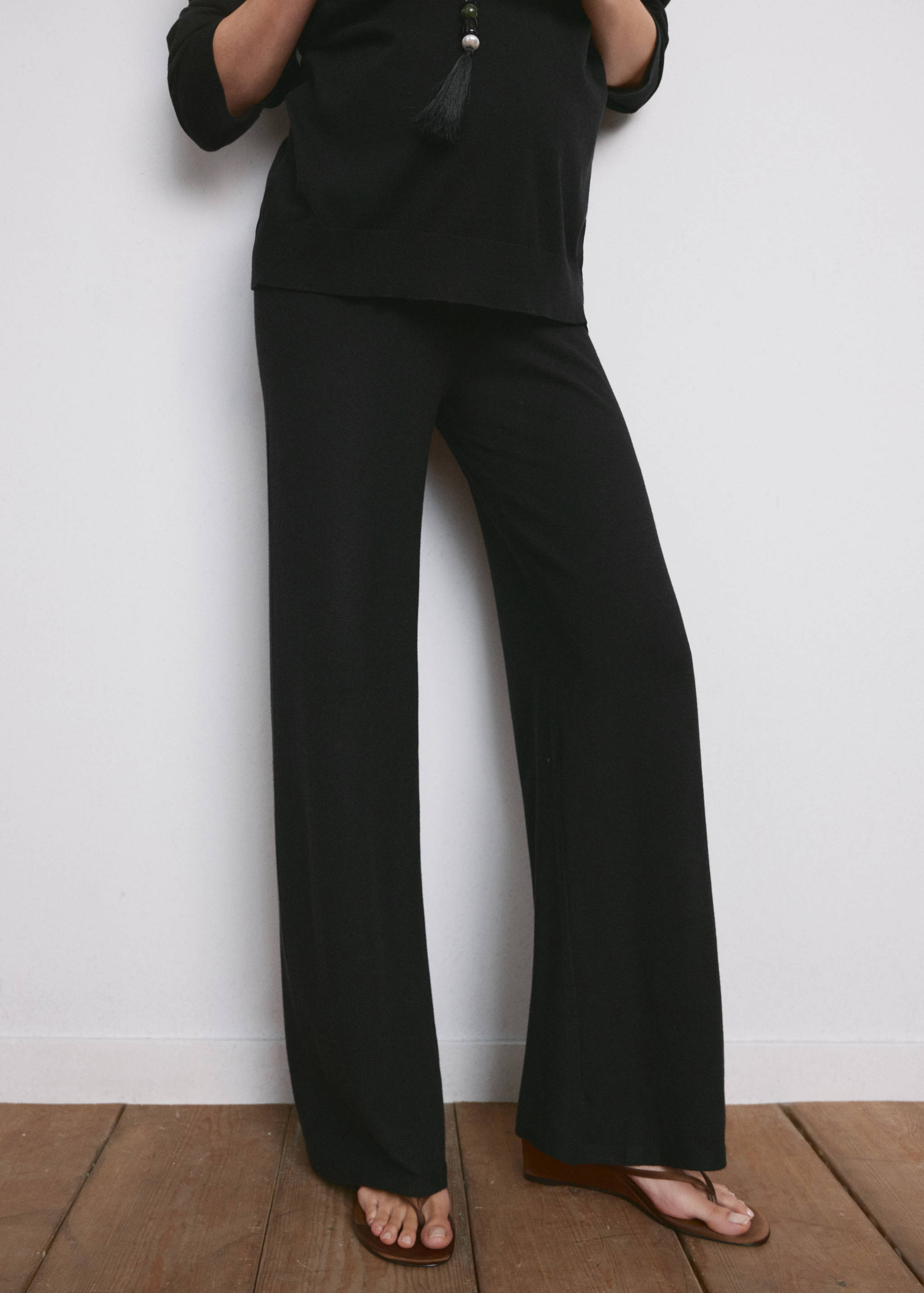 Straight-fit trousers with elastic waist - Medium plane