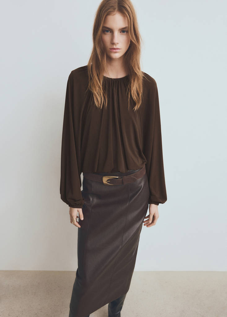 Fine-knit ruched blouse — Brown