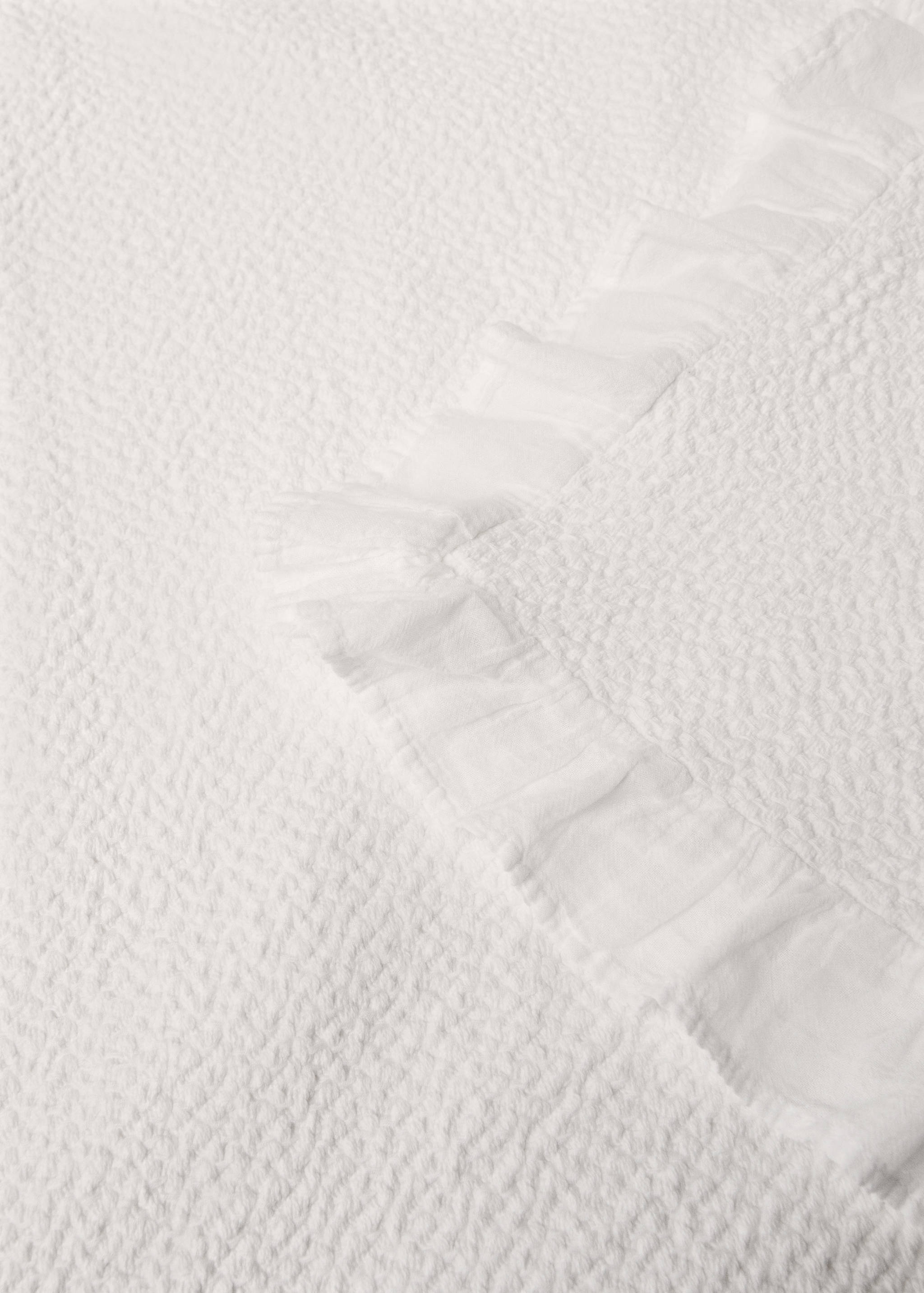 Cotton ruffle-finish bedspread for 90/105 cm bed - Details of the article 1