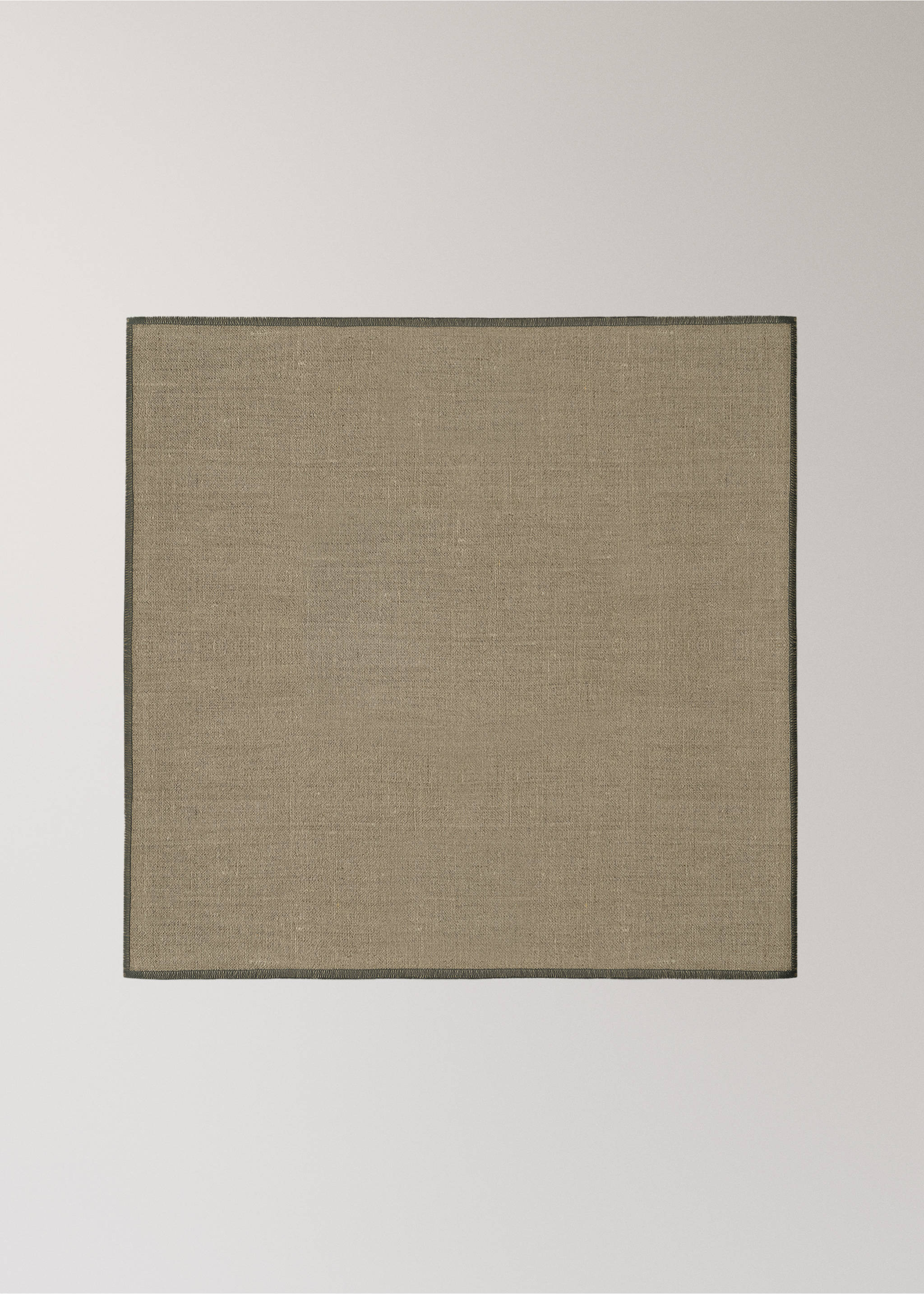 Linen napkins with contrasting overlock - Article without model, Light/Pastel Brown. Ref: 27071305-00.