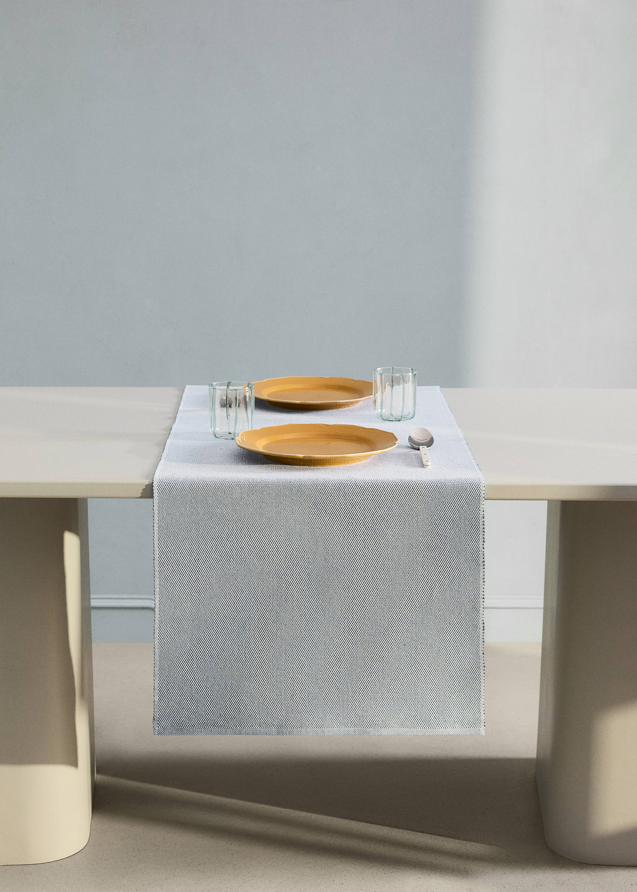 Cotton table runner with melange effect - General plane