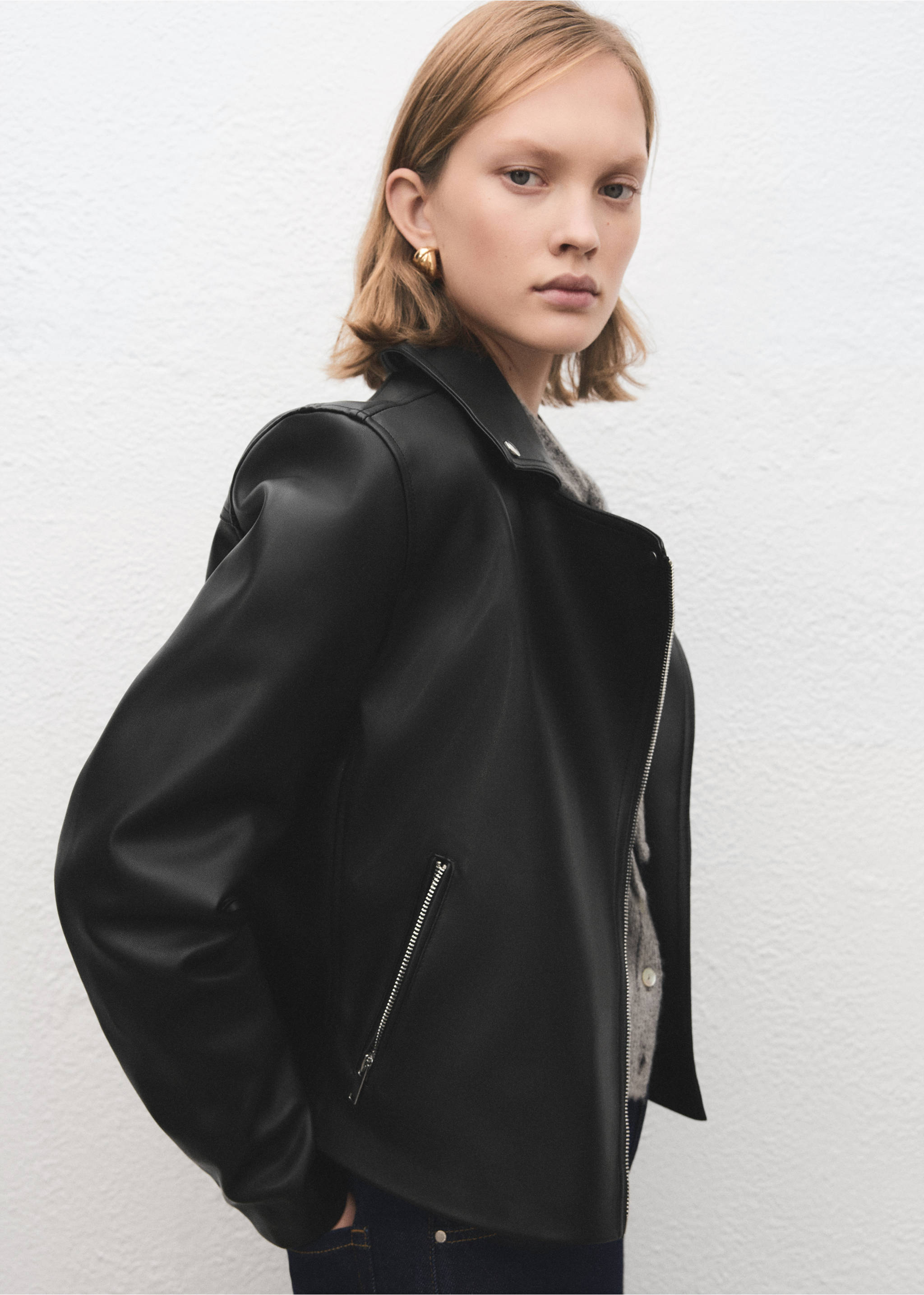 Faux-leather biker jacket - Details of the article 2, Black. Ref: 27071311-00.