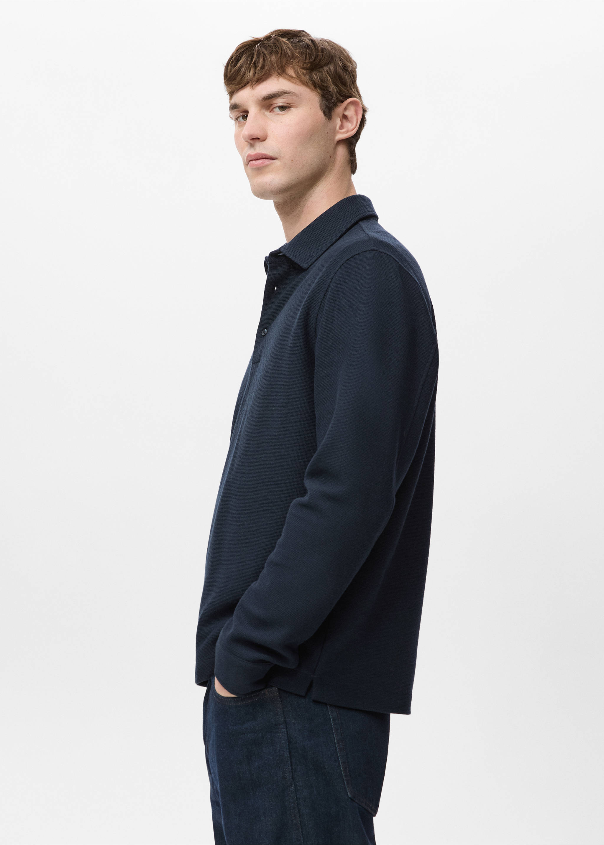 Knitted structured polo sweater - Details of the article 2, Navy. Ref: 27071324-00.