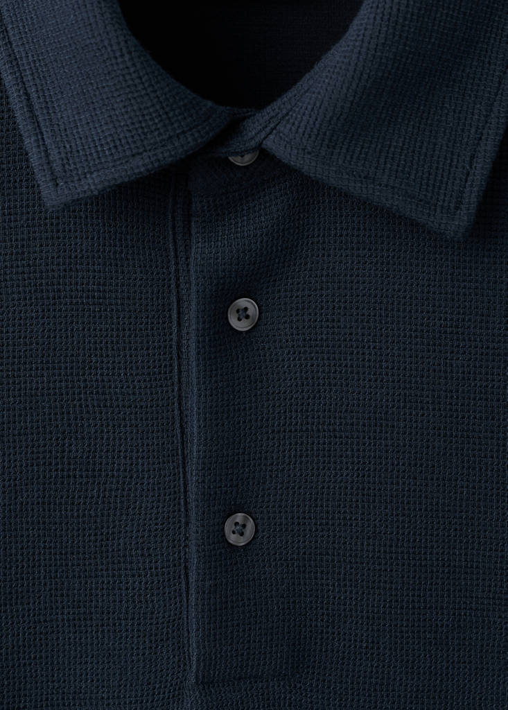 Knitted structured polo sweater — Navy