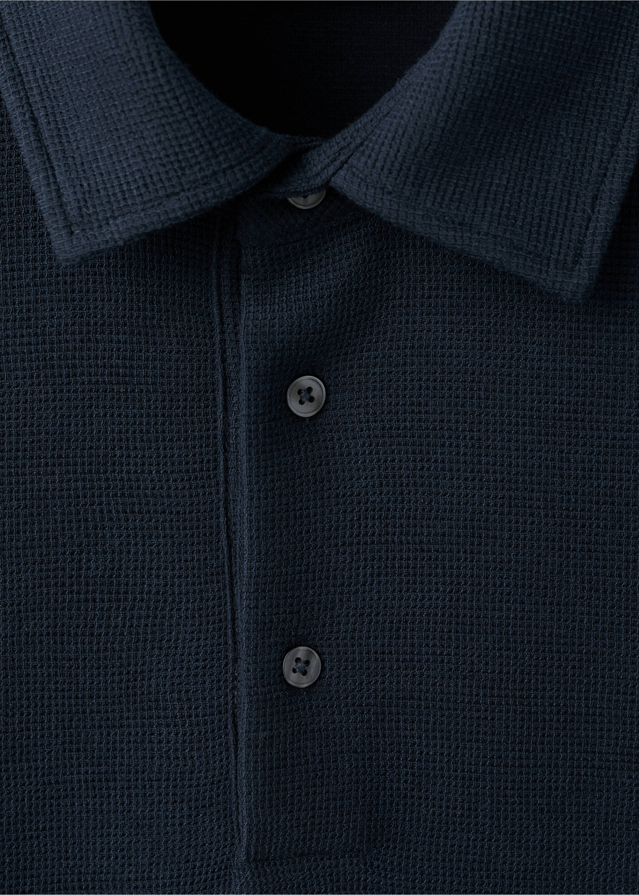 Knitted structured polo sweater - Details of the article 8, Navy. Ref: 27071324-00.