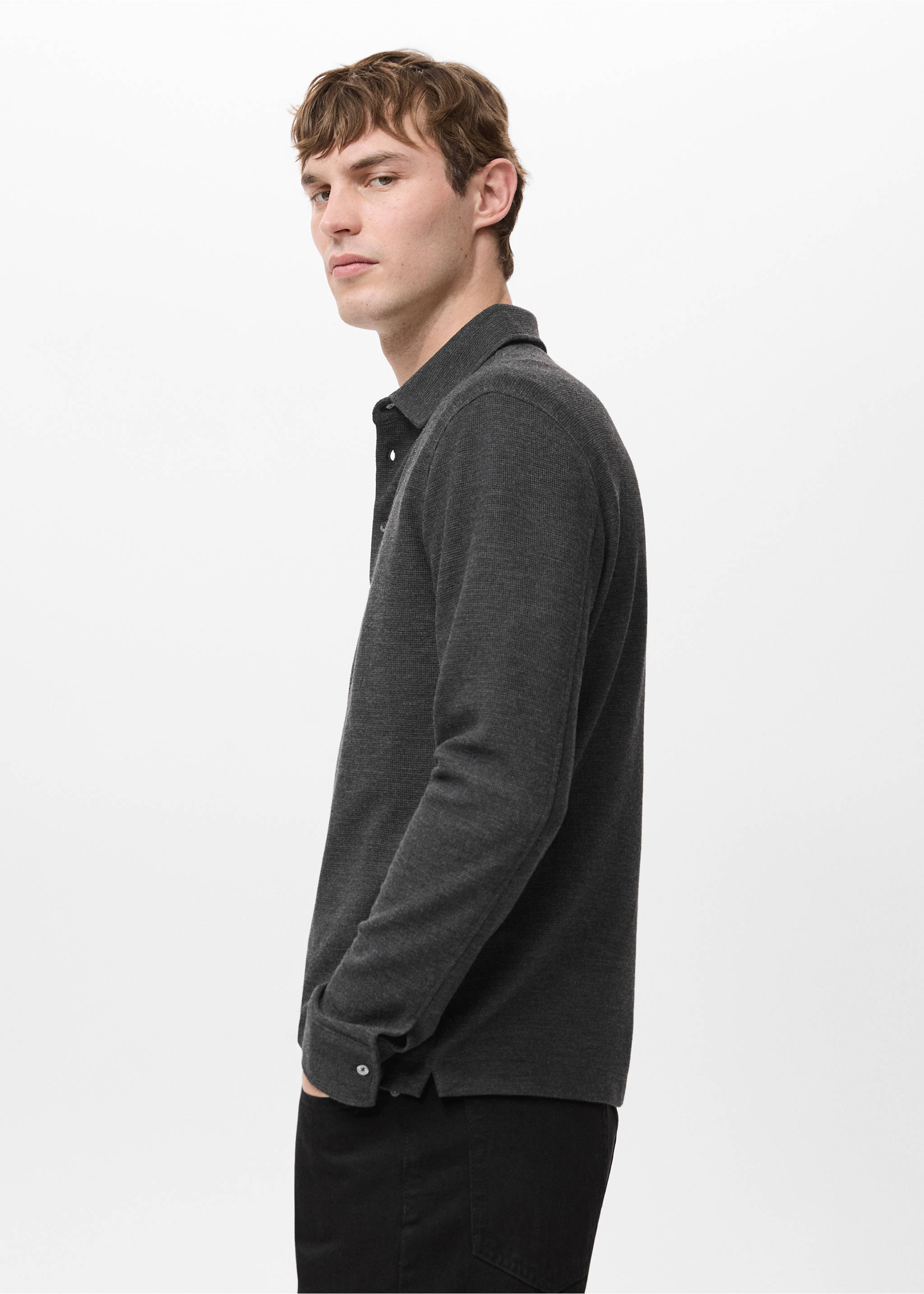 Knitted structured polo sweater - Details of the article 2, Dark Heather Grey. Ref: 27071324-00.
