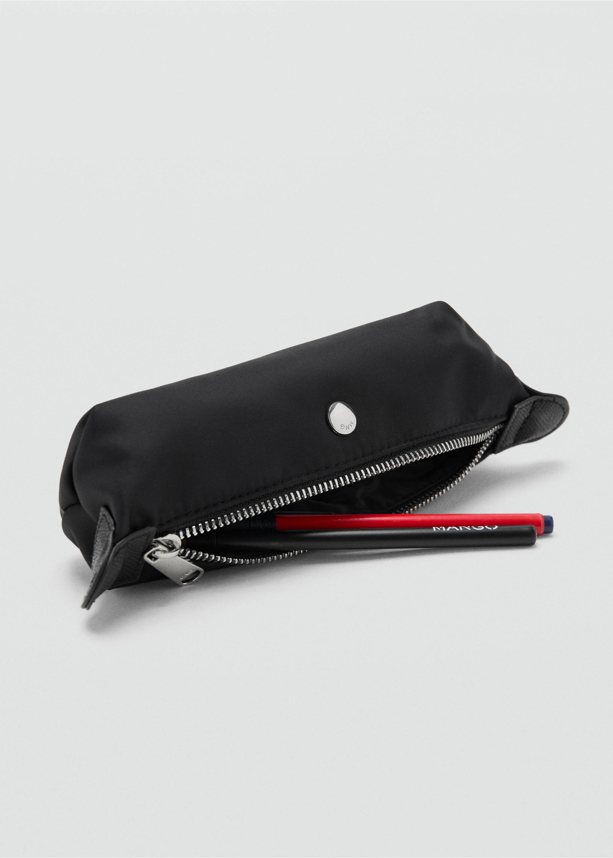 Nylon case with zip - Details of the article 1, Black. Ref: 27071333-00.