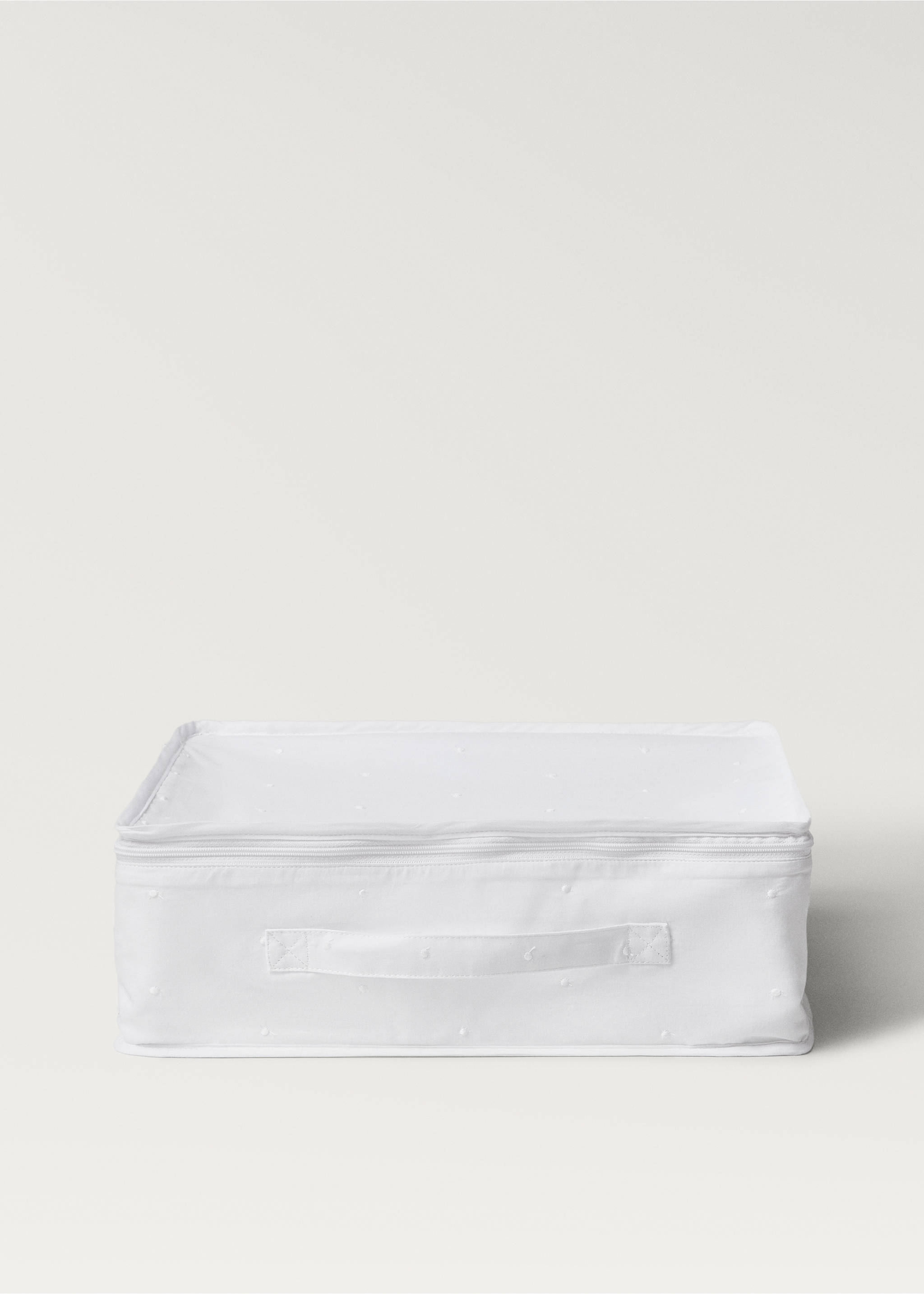 Organising box with embroidered details - Details of the article 1, White. Ref: 27071335-00.