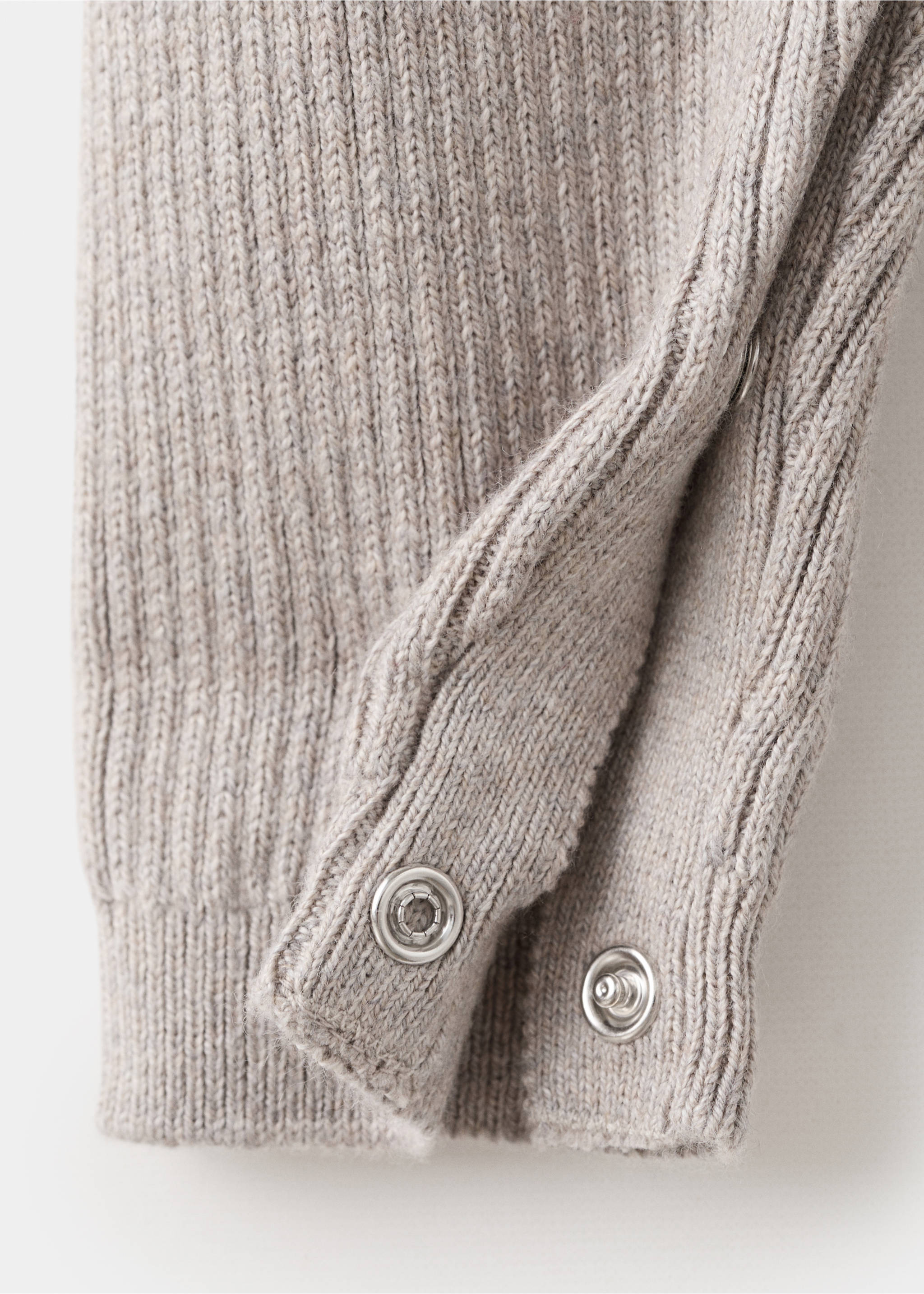 Mono largo botones - Detalle del artículo 0, Beige. Ref: 27071516-00.