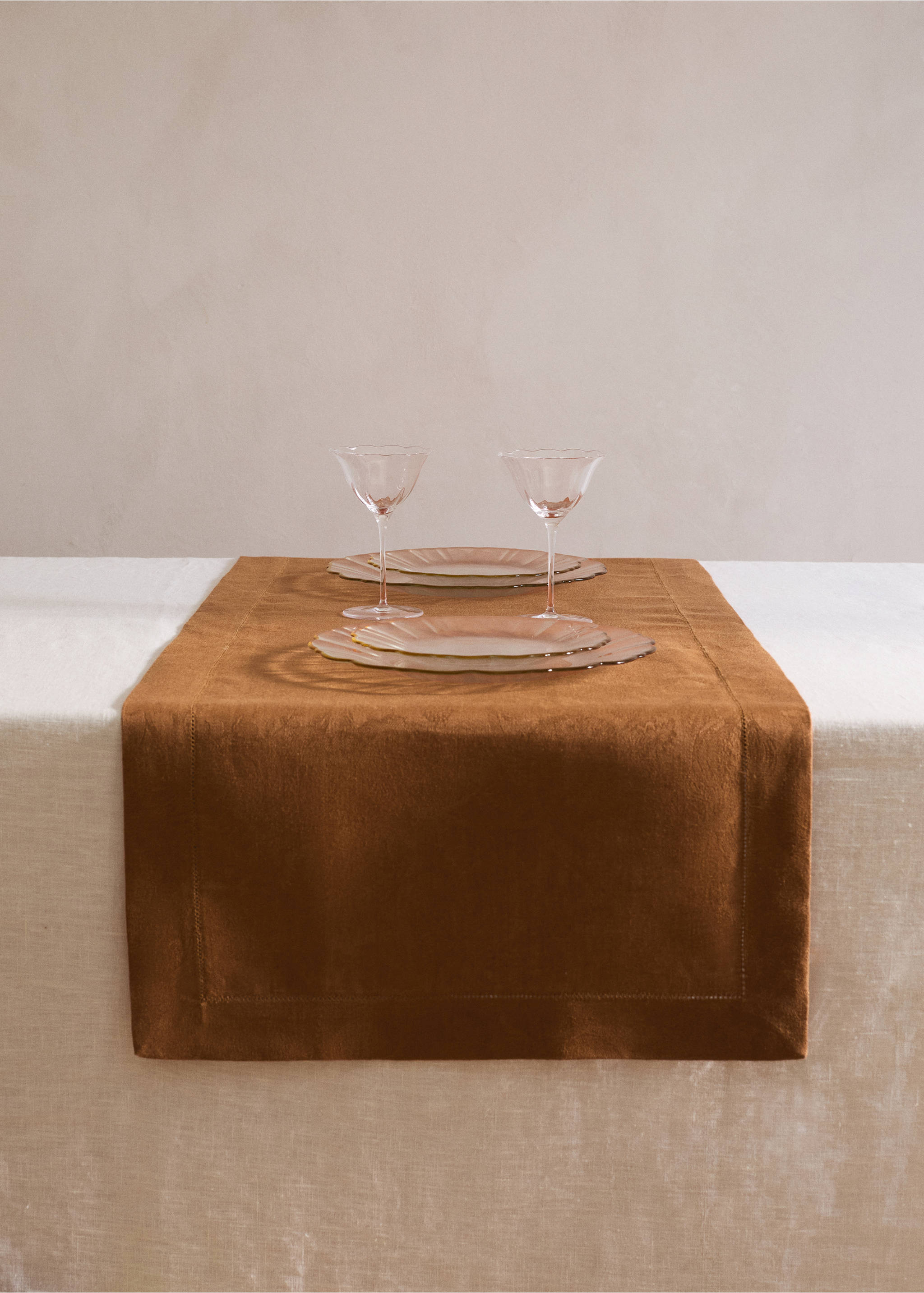 Tischset aus 100 % Leinen mit Blumenmuster - Allgemeine Ansicht, Mittelbraun. Ref: 27071518-00.