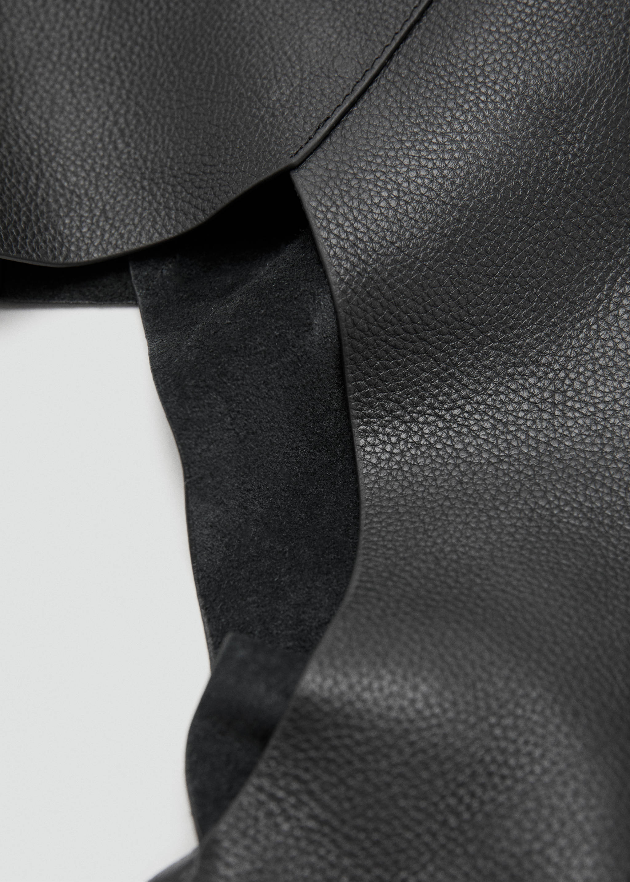 Leather shoulder bag - Details of the article 2, Black. Ref: 27071519-00.