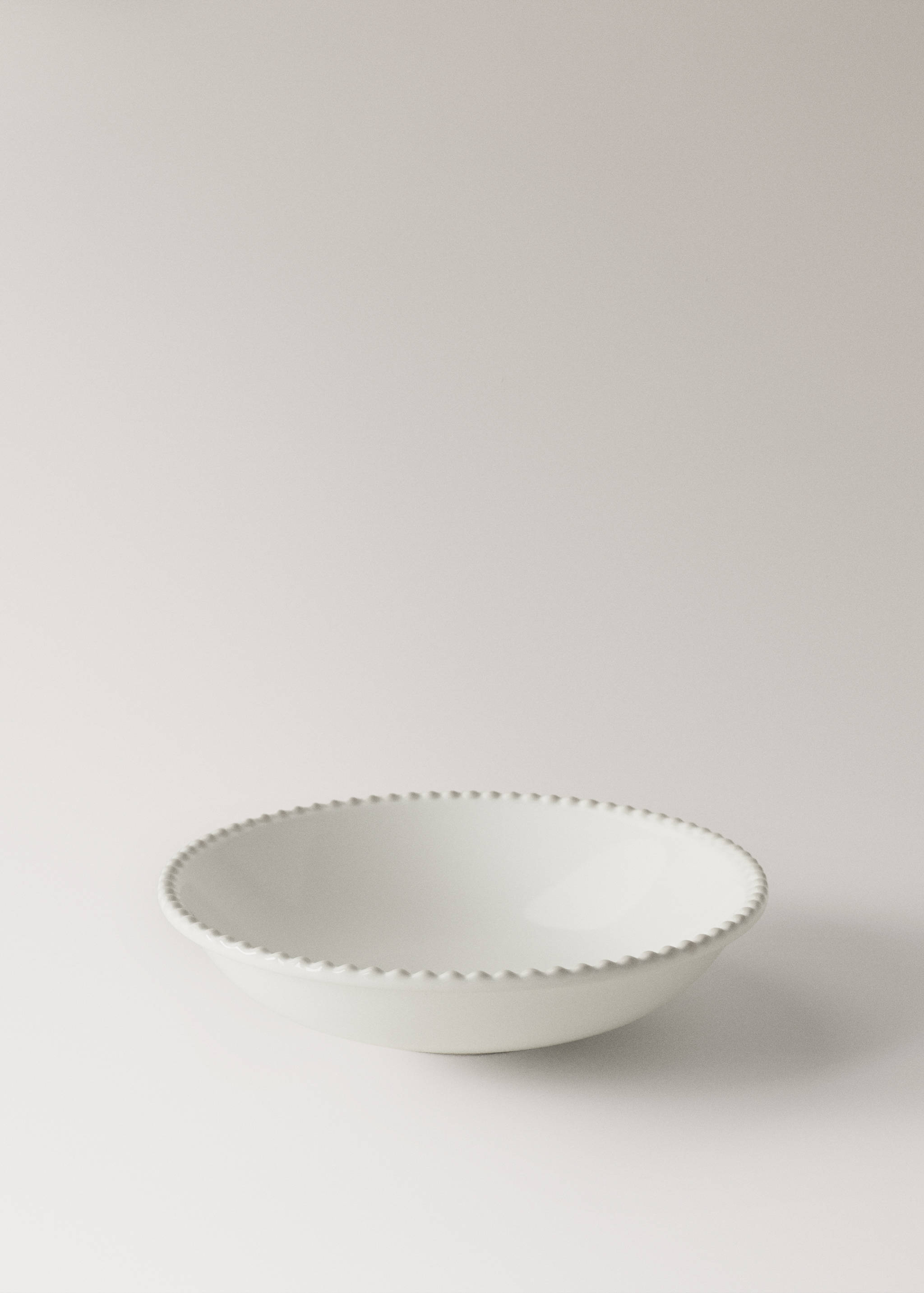 Decorative stoneware deep plate - Article without model