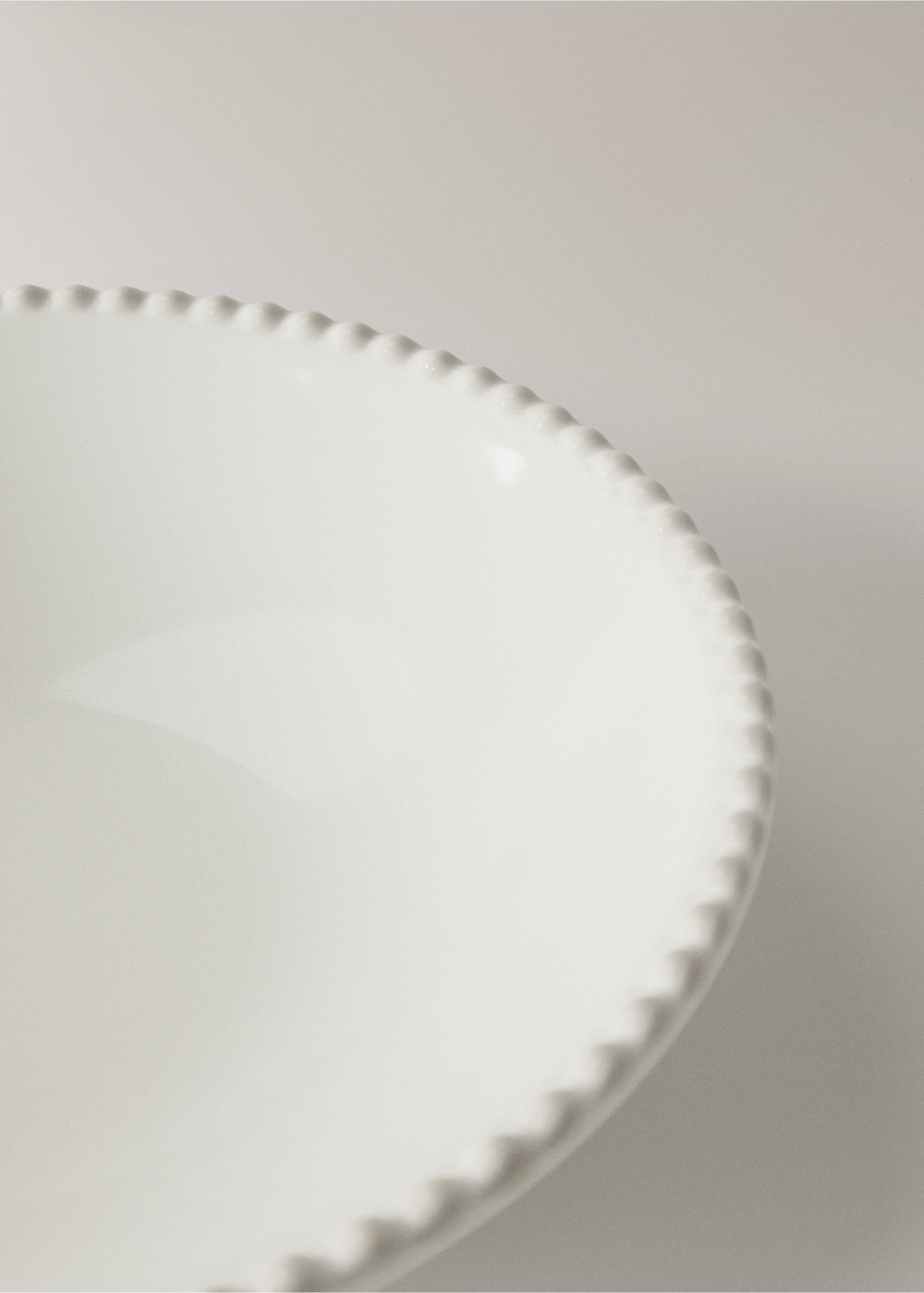 Decorative stoneware deep plate - Details of the article 1, White. Ref: 27071522-00.