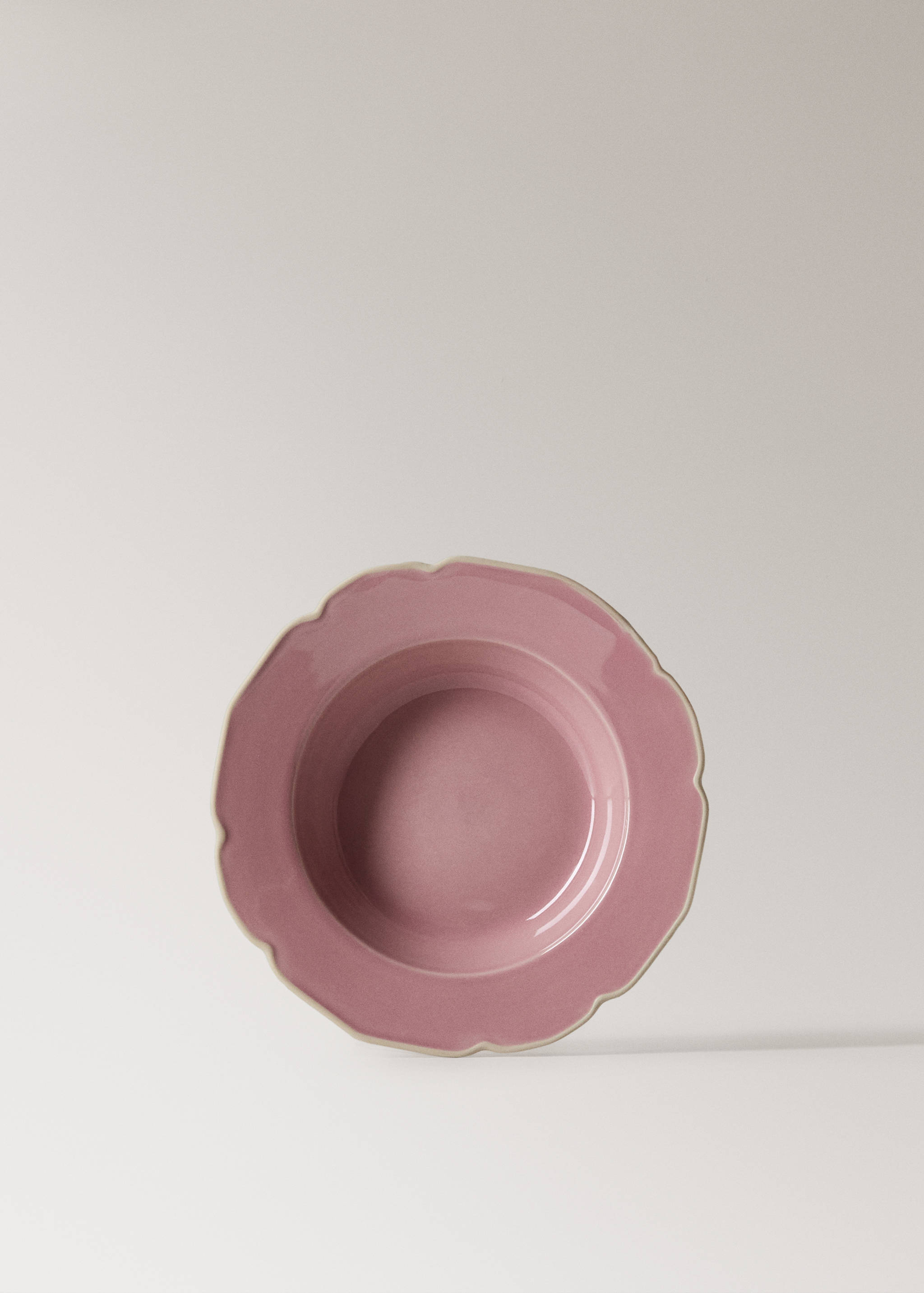 Stoneware deep plate with waves - Article without model