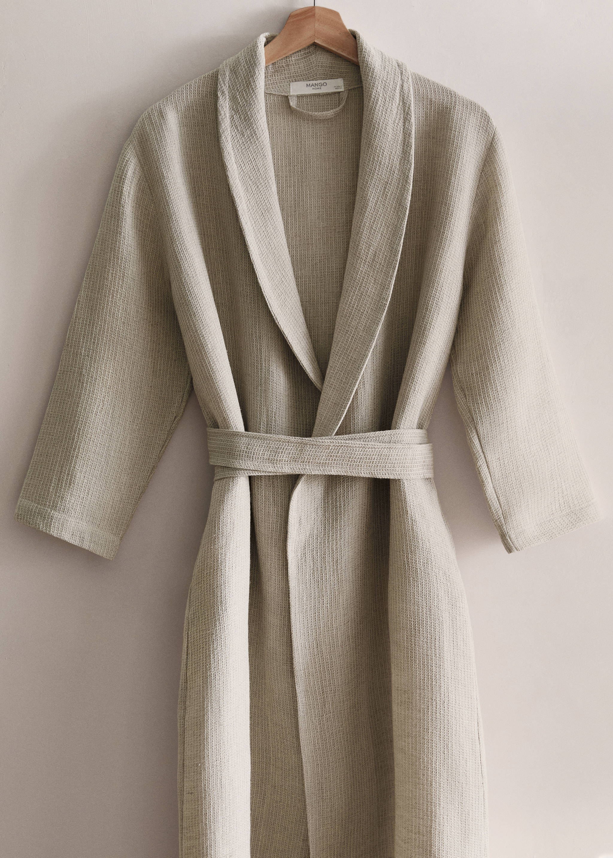 Linen cotton mini waffle dressing gown - General plane