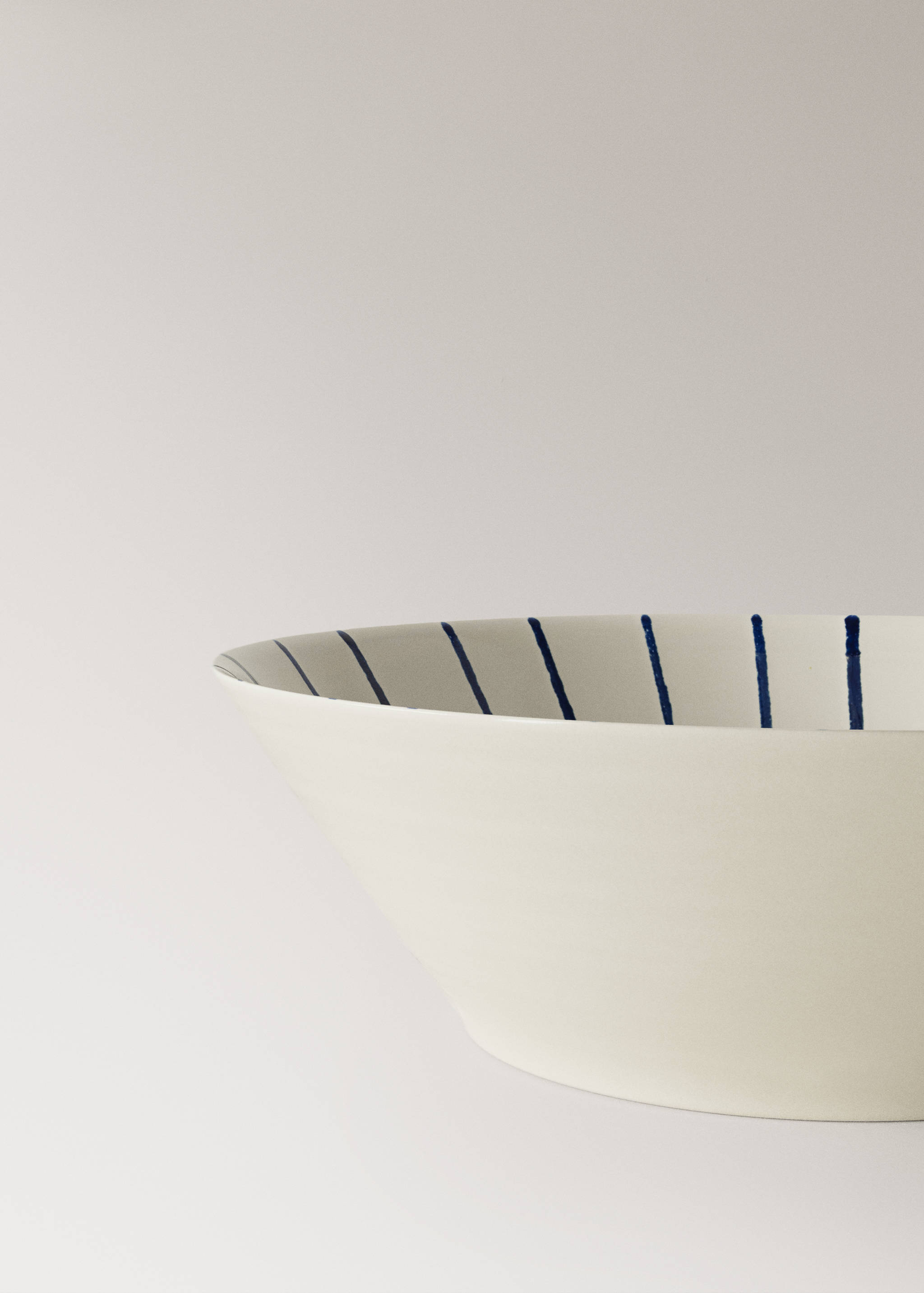 Striped gres bowl - Details of the article 3